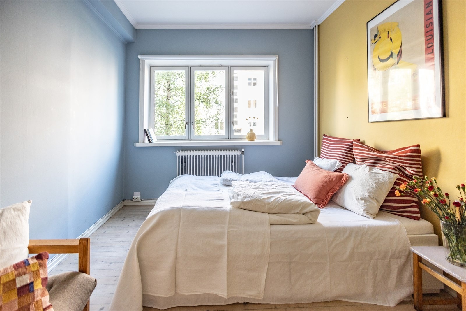 Soverommet er malt i lyse og behagelige farger. Galleribilde