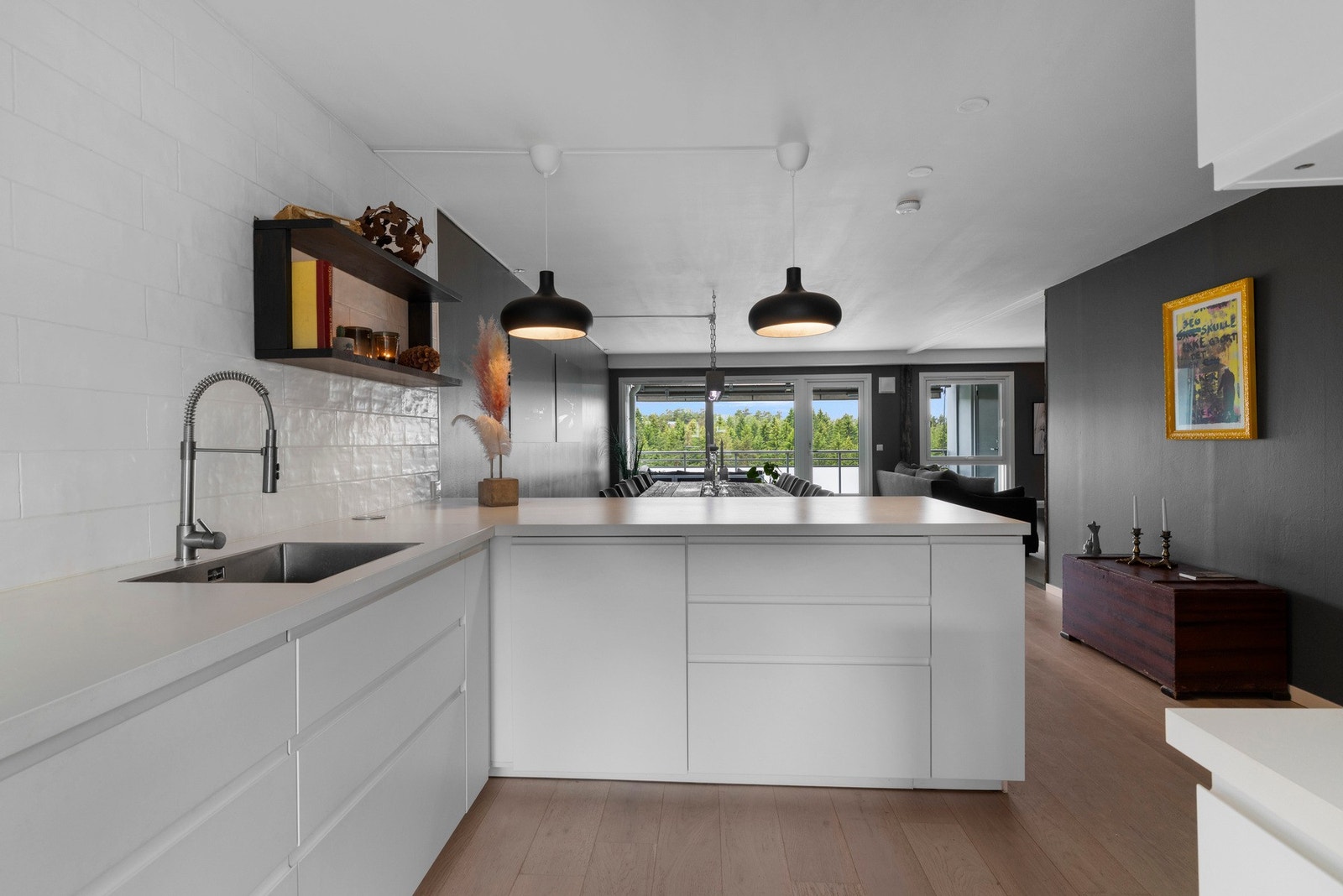 Kjøkkenet ble pusset opp i 2019 med blant annet en ny praktisk layout, og nye IKEA fronter Galleribilde