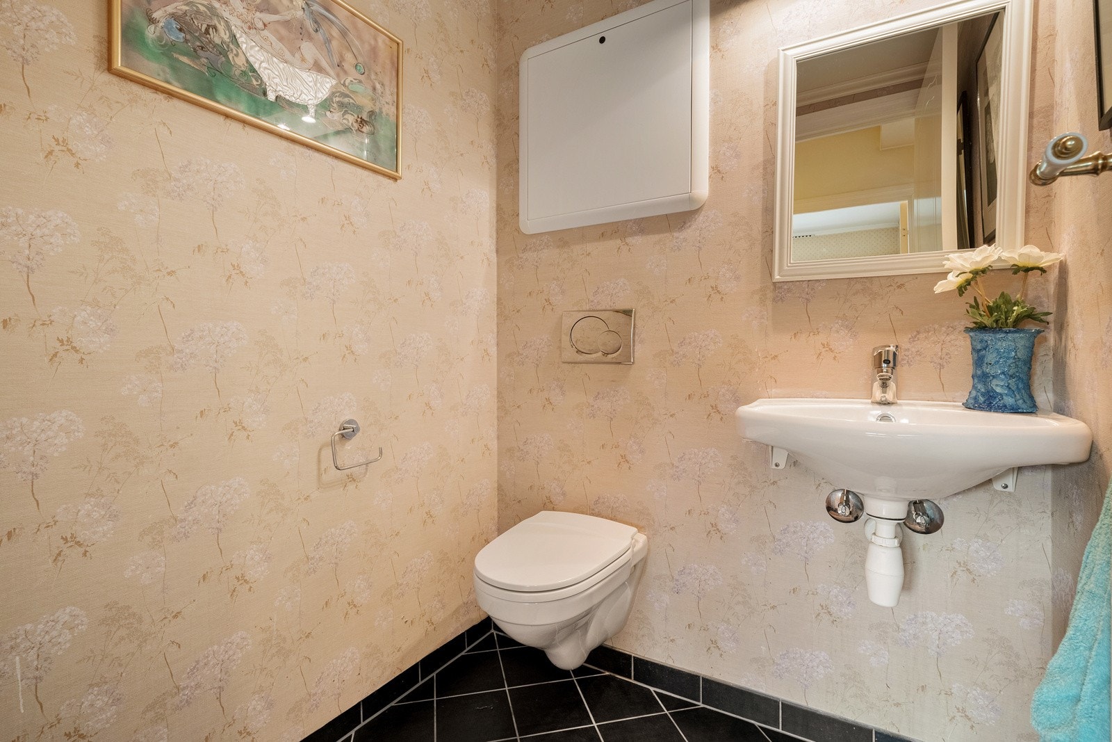 Praktisk med eget wc-rom Galleribilde