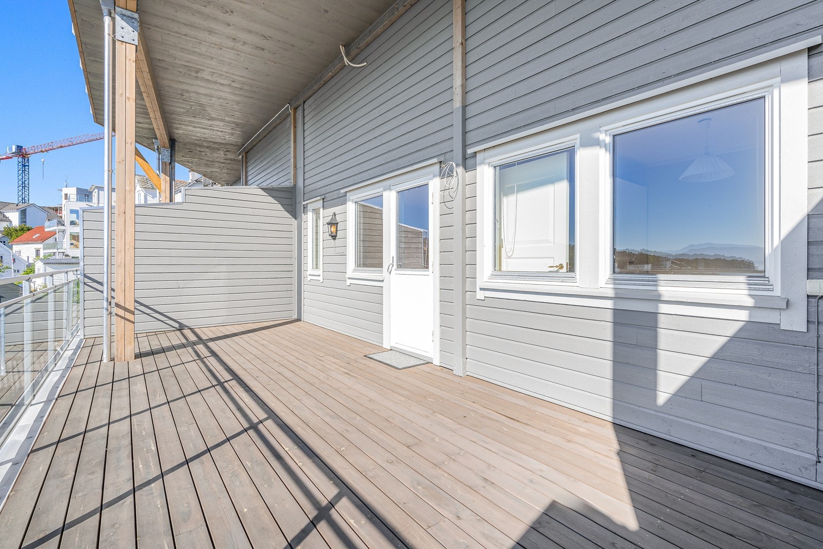 Stor ny terrasse på på 26 m² Galleribilde