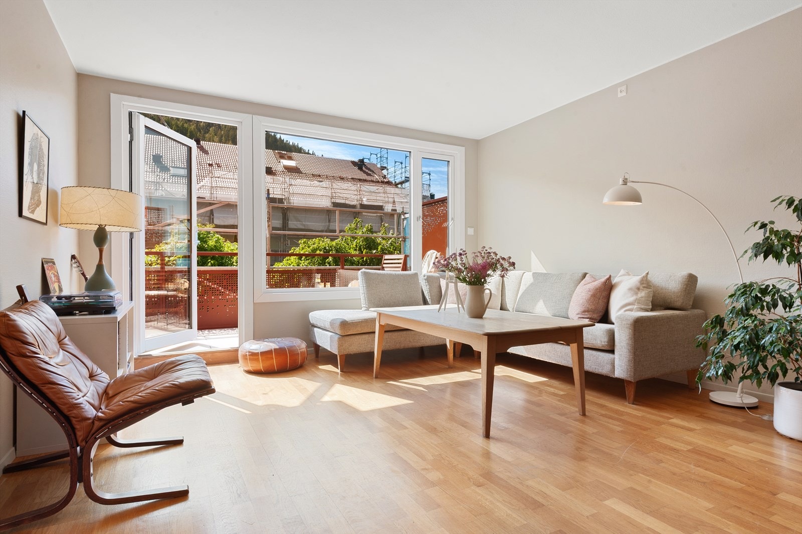 Stue på 22 kvm. med utgang til veranda Galleribilde