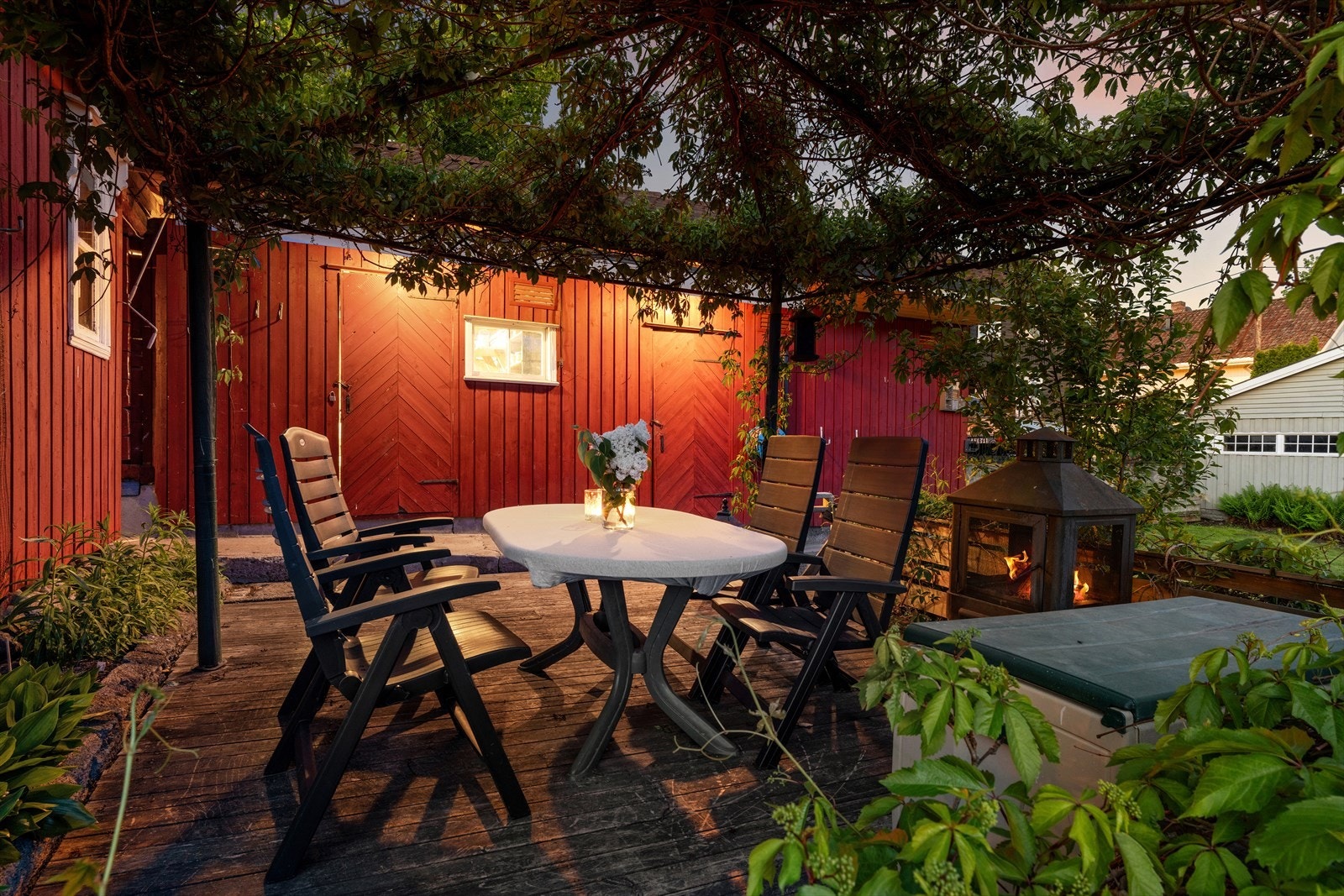 Koselig uteområde med pergola. Galleribilde