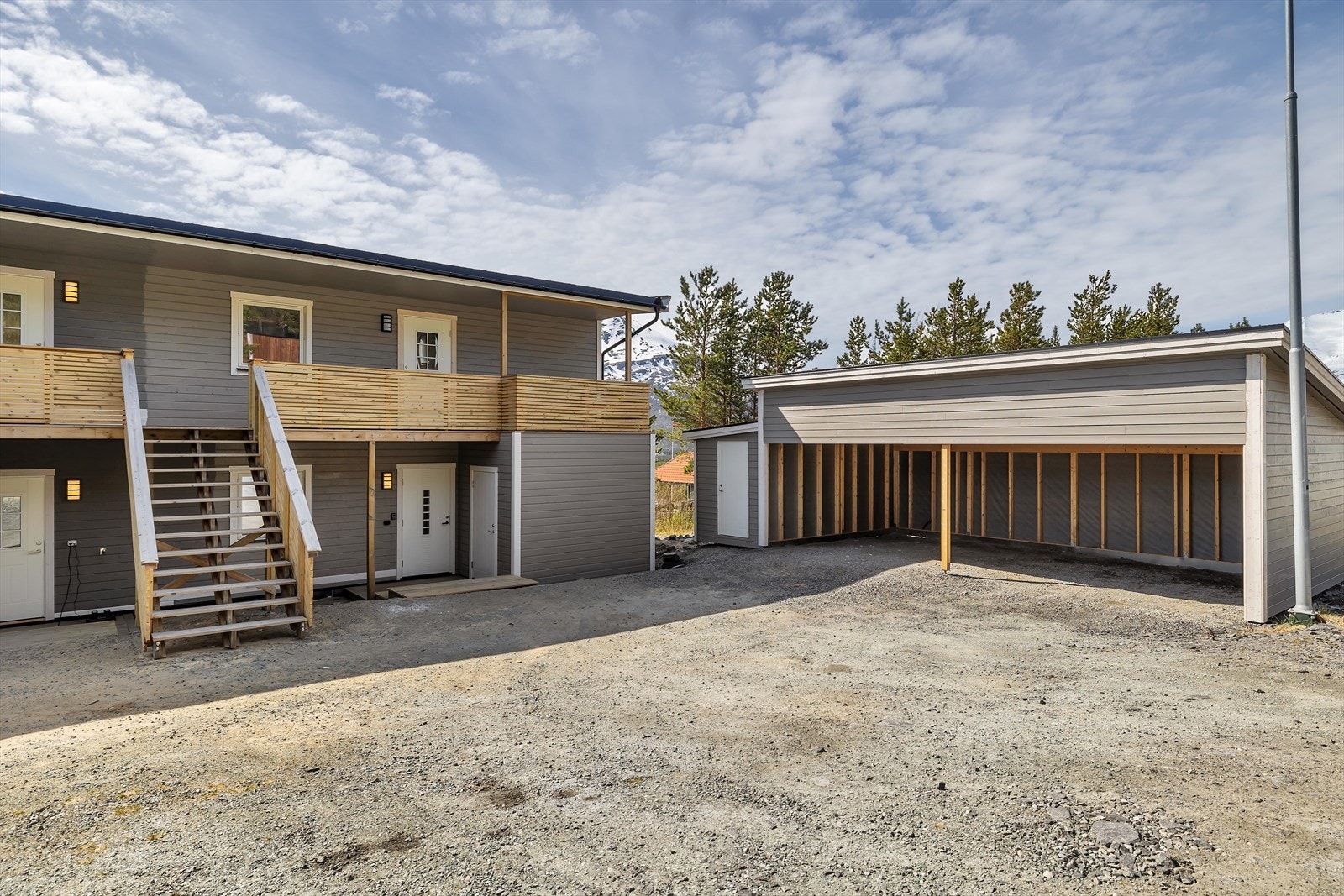 Parkering i carport Galleribilde