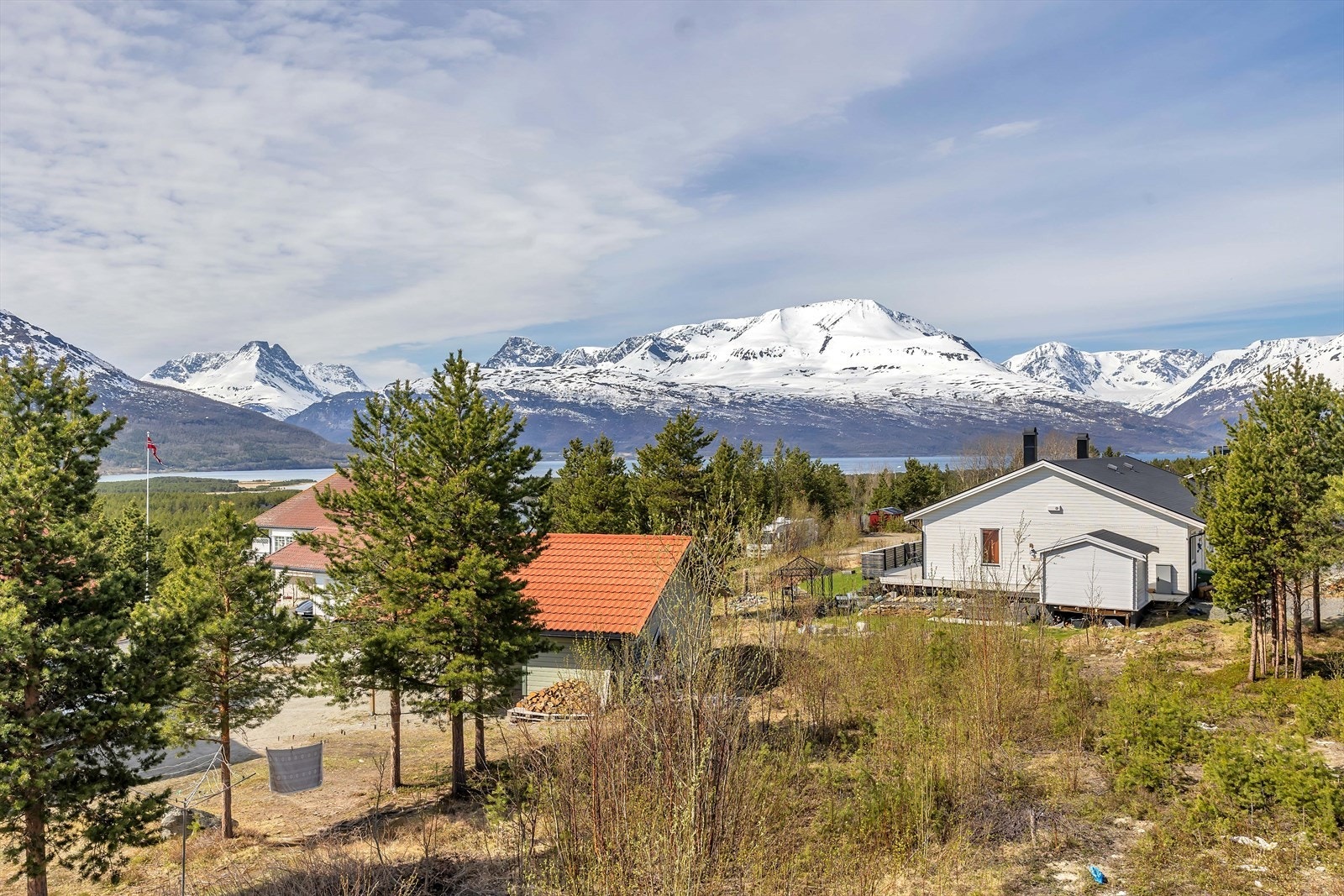 Utsikt fra verandaen Galleribilde