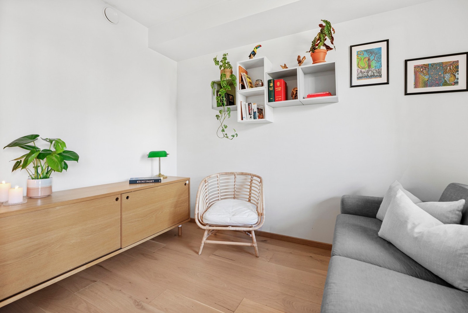 Boligen har et moderne og tidløst uttrykk som passer ulike stiler. Galleribilde