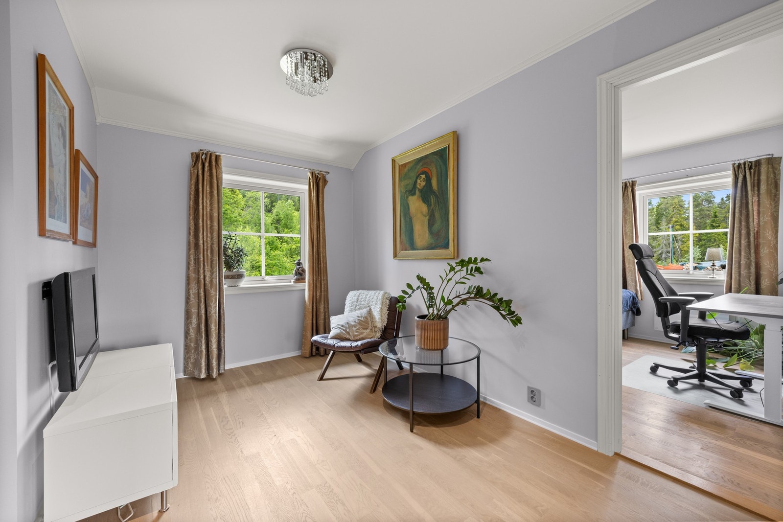 Den andre stuen er i denne etasjen Galleribilde