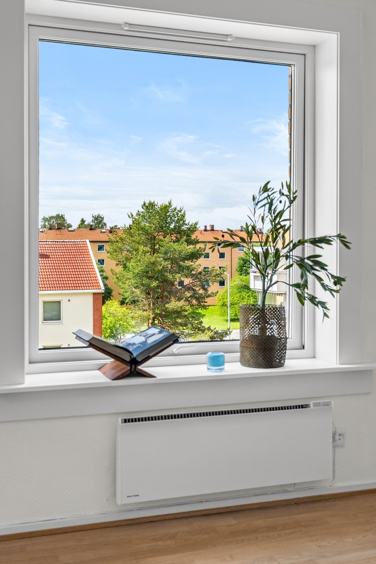 De gode vindusflatene slipper inn rikelig med naturlig lys, noe som gir en god romfølelse. Galleribilde
