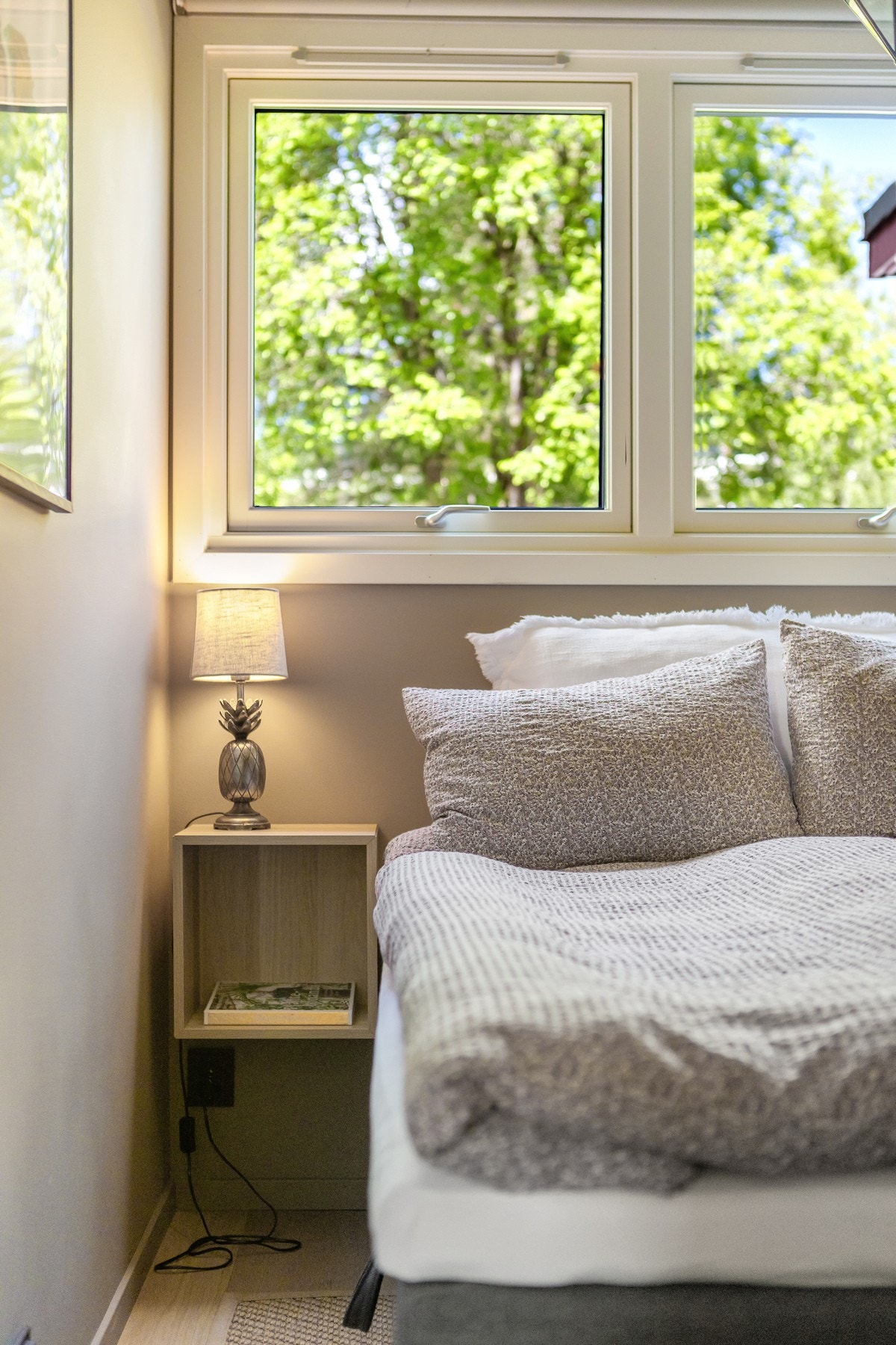 Alle soverom vender ut mot rolige områder. Galleribilde