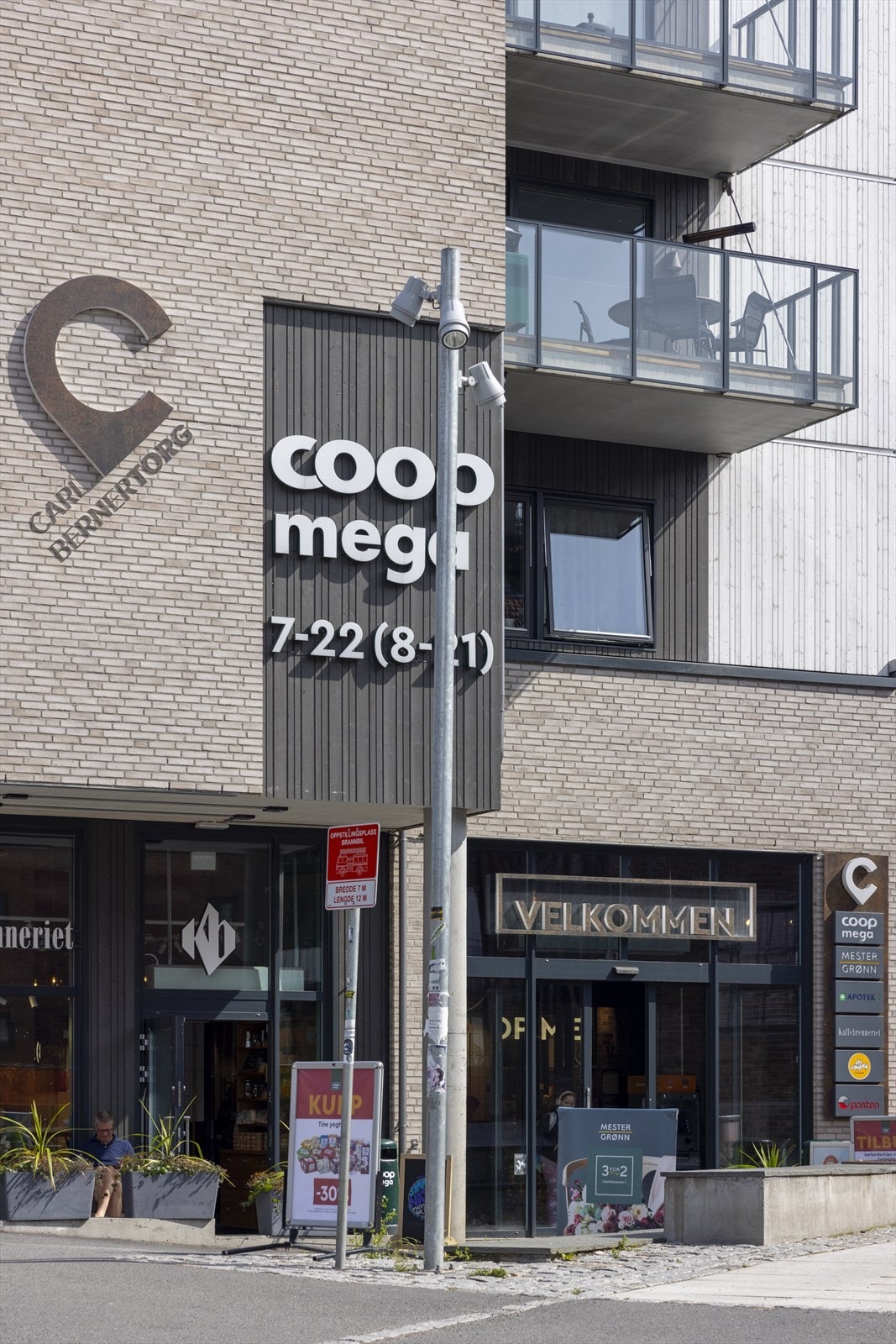 Kort vei til Carl Berner Torg med butikker ect. Galleribilde