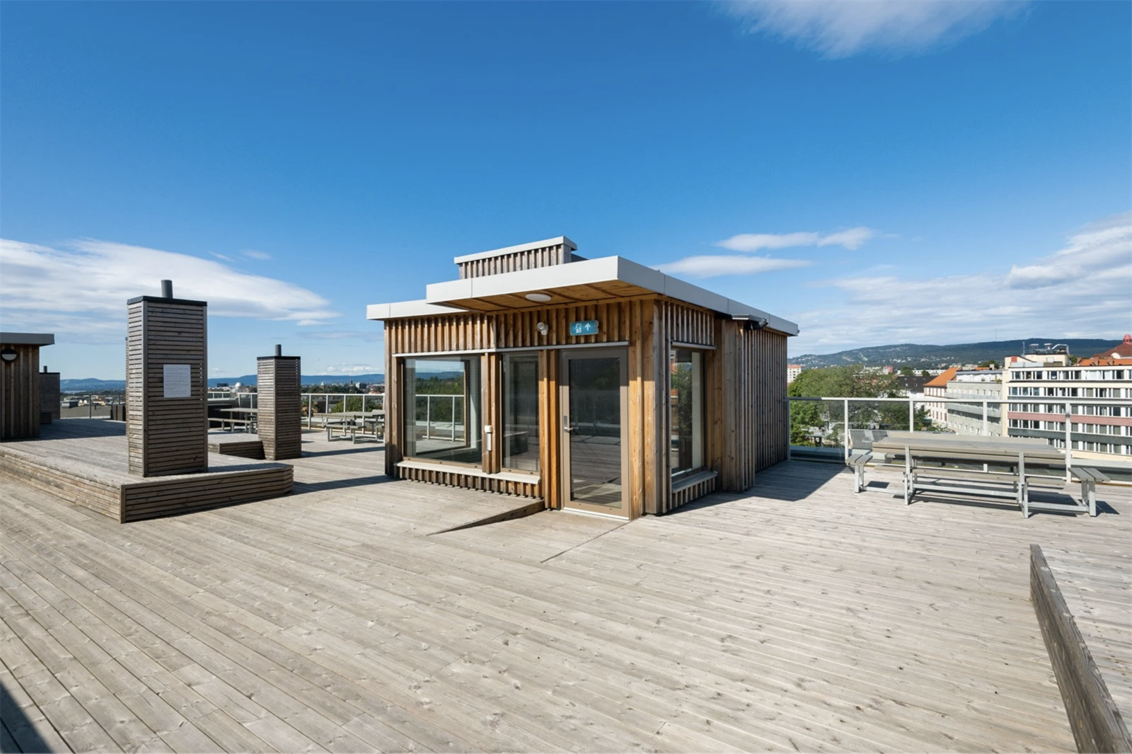 Beboerne har tilgang til en fantastisk, felles takterrasse på over 350 kvm Galleribilde