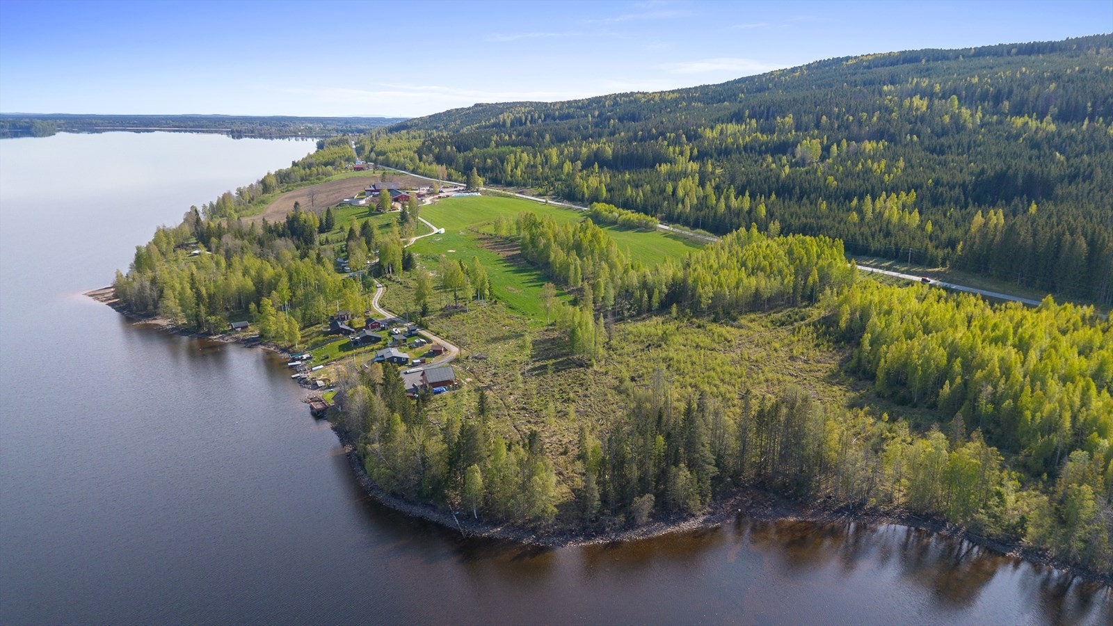 Dronefoto nærområdet Galleribilde