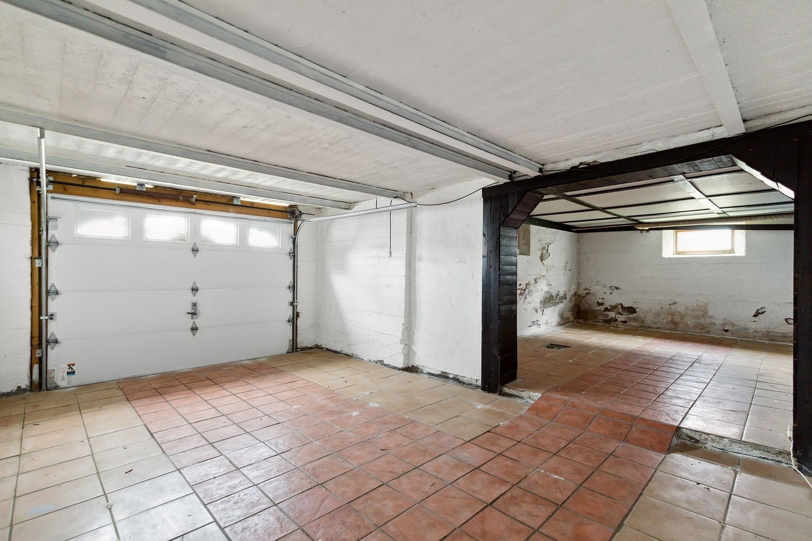 Garasje og kjeller under leiligheten Galleribilde