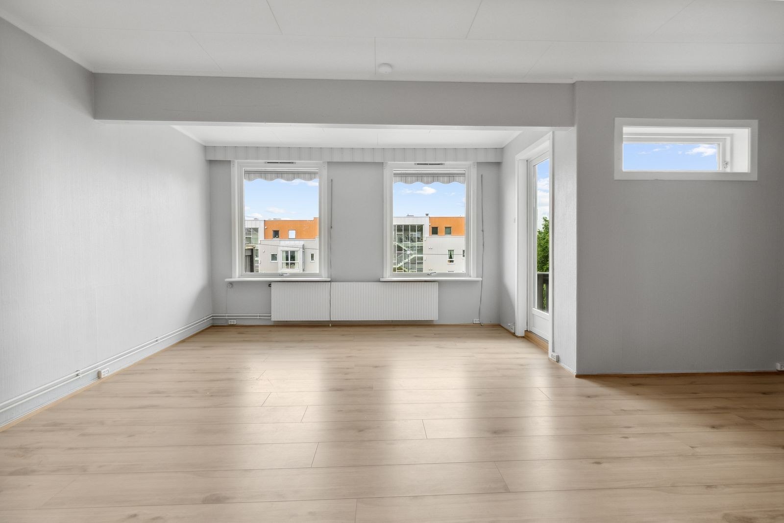 Stue ned utgang til balkong Galleribilde