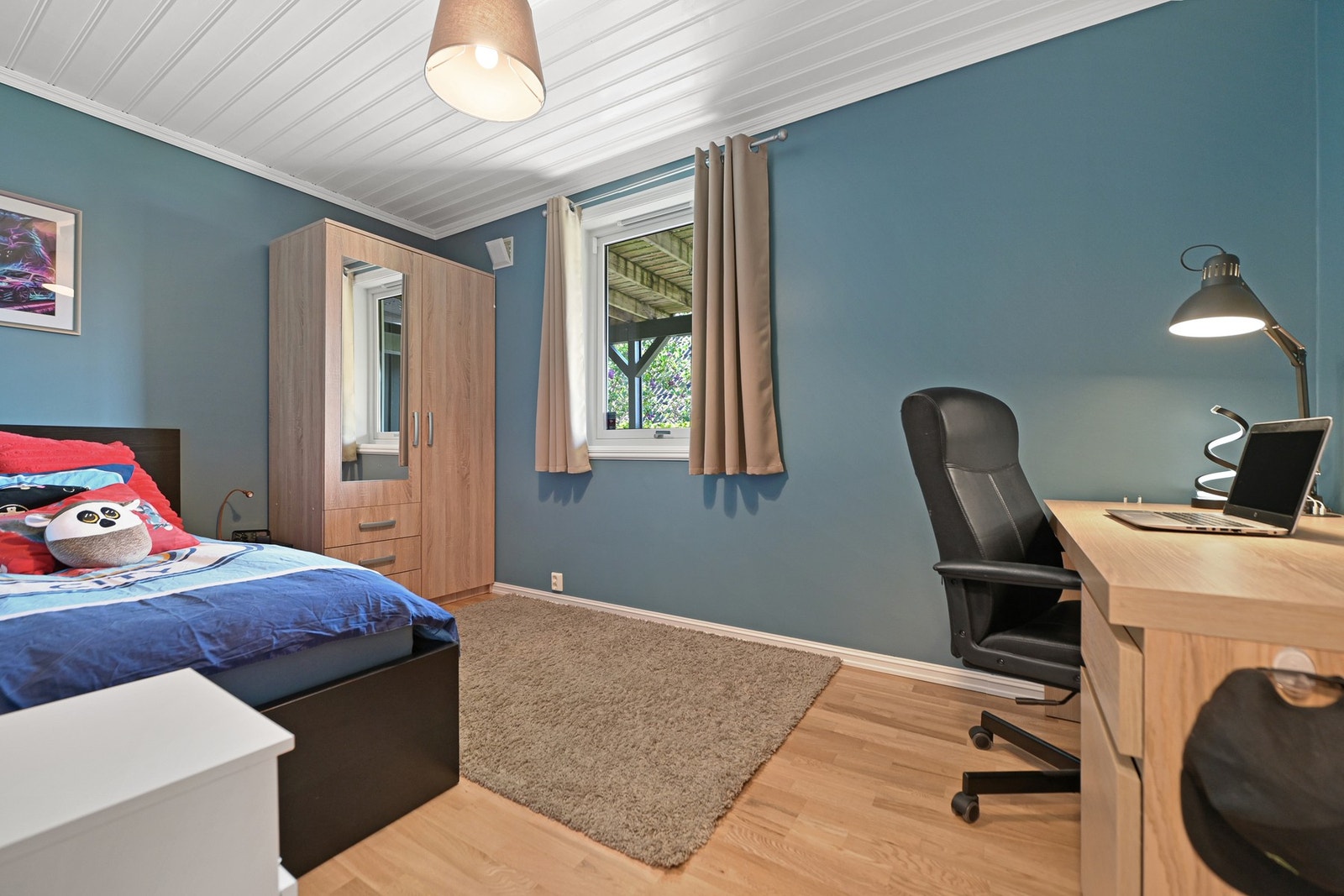 Soverom i underetasjen (til hoveddelen). Galleribilde