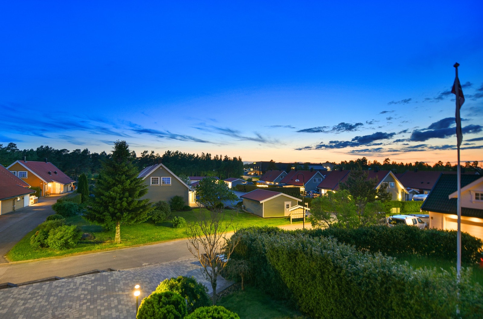 Den høye beliggenheten skjermer for innsyn, og gir deg usjenerte uteplasser. Galleribilde