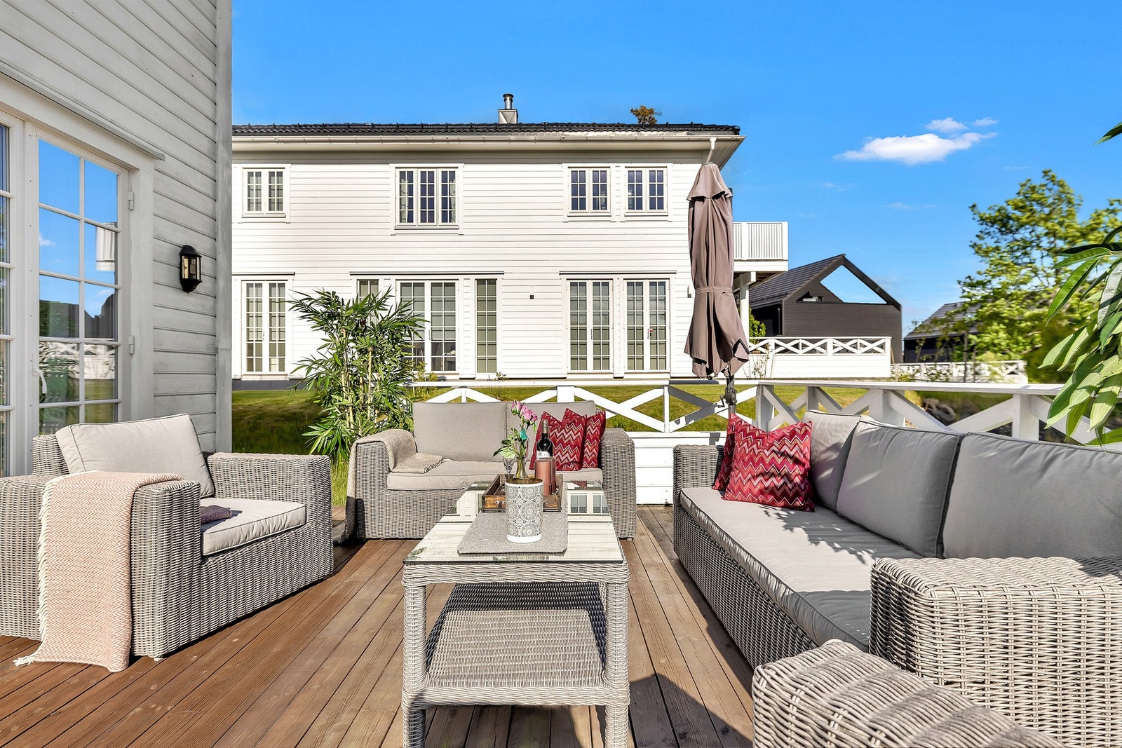 God plass til hyggelig loungemøbel med plass til både venner og familie. Galleribilde