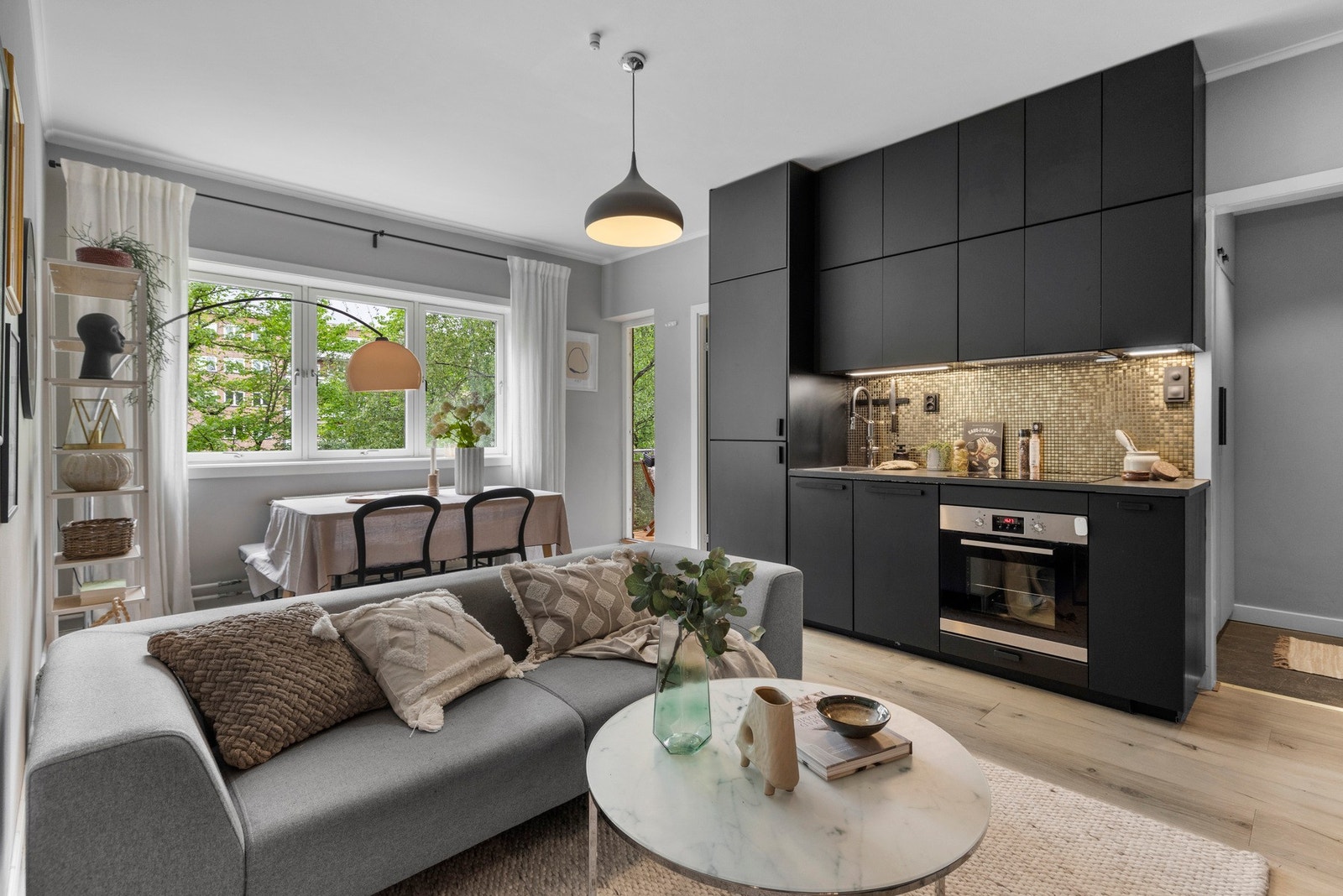 Her får du en sosial og åpen leilighet. Galleribilde