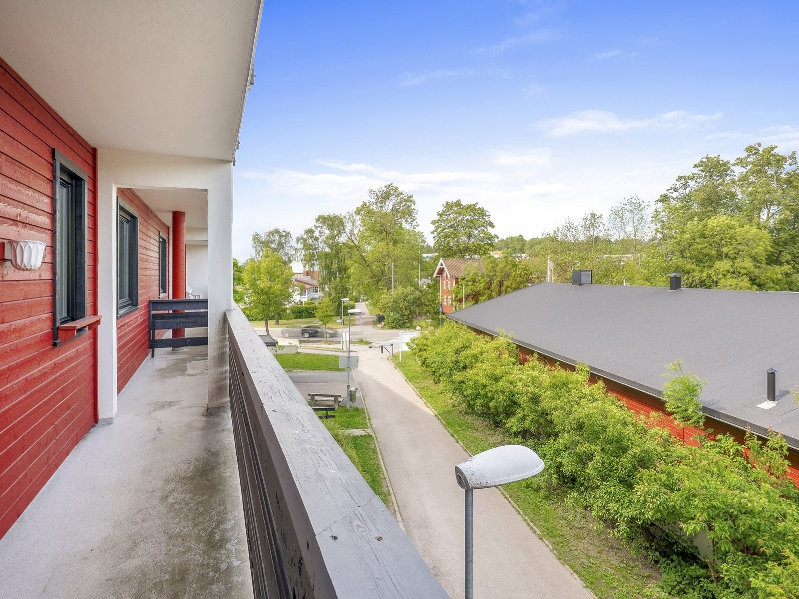 Utsikt fra balkongen på kjøkkensiden. Galleribilde