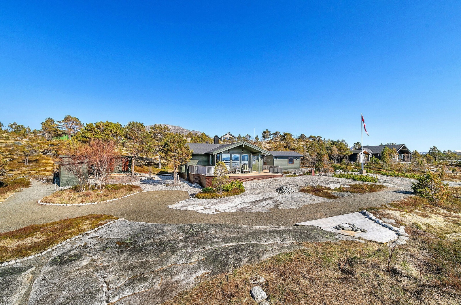 Eiendommen er svært pent opparbeidet Galleribilde