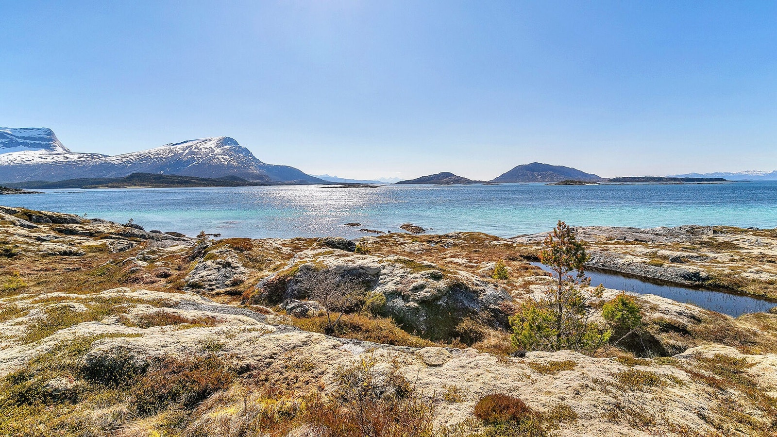 Uteområde ved hytta Galleribilde