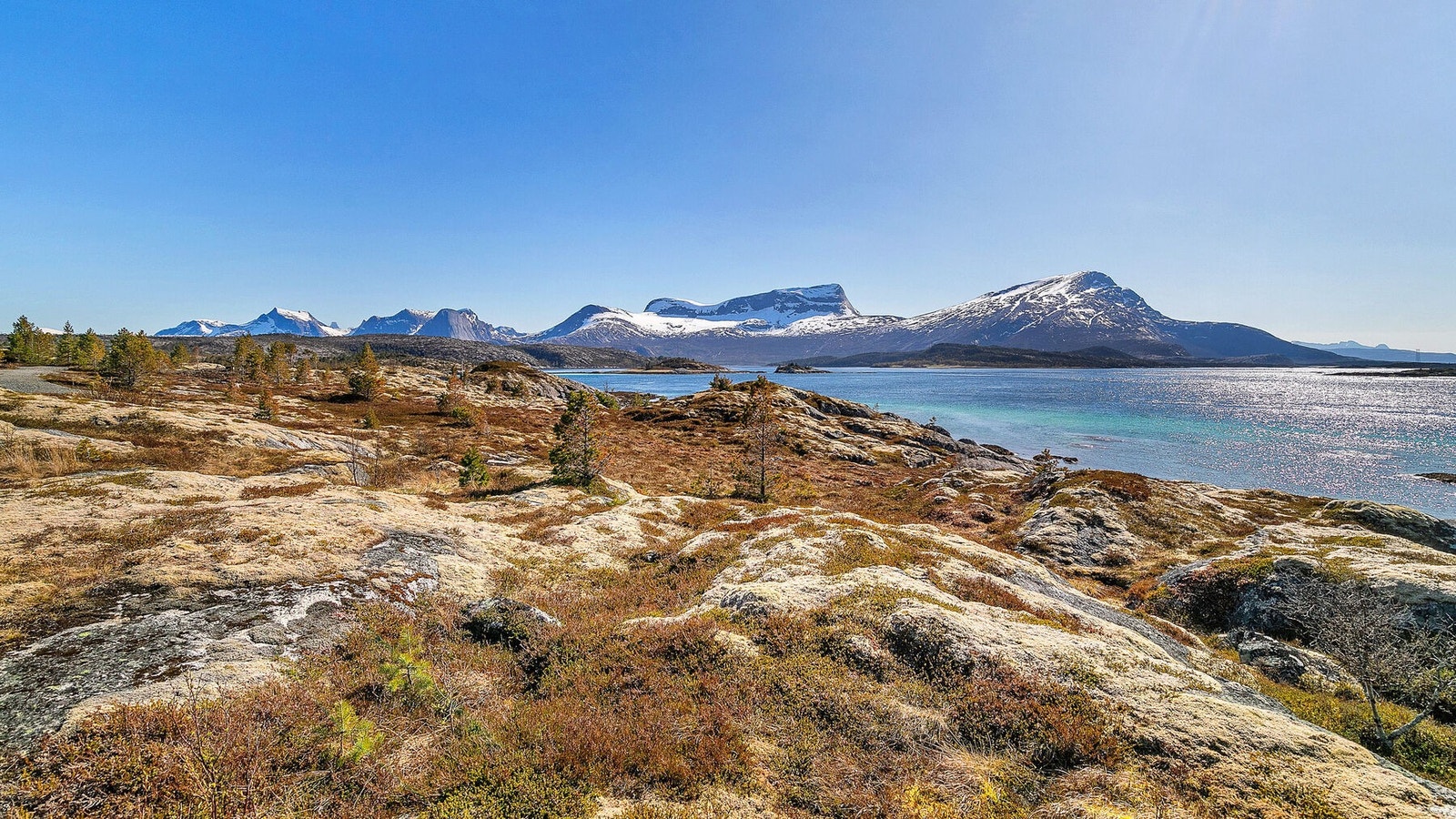 Uteområde ved hytta Galleribilde