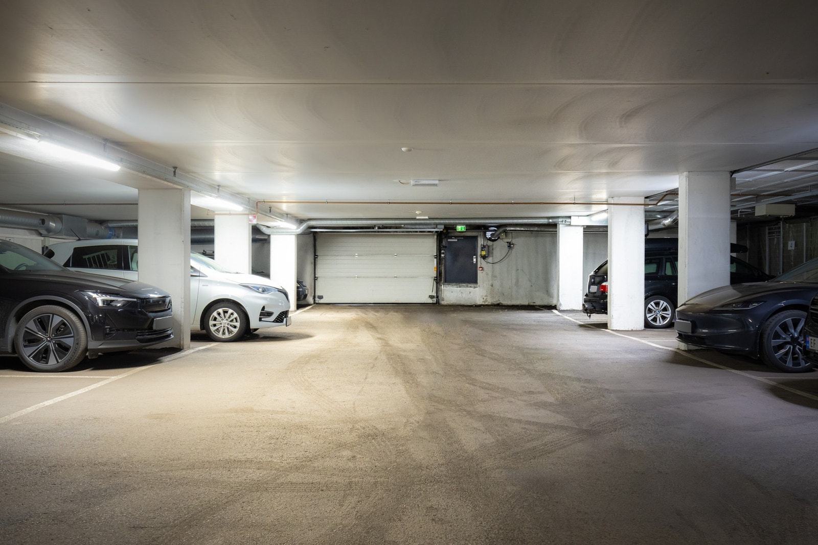 Garasjeplass medfølger. Galleribilde