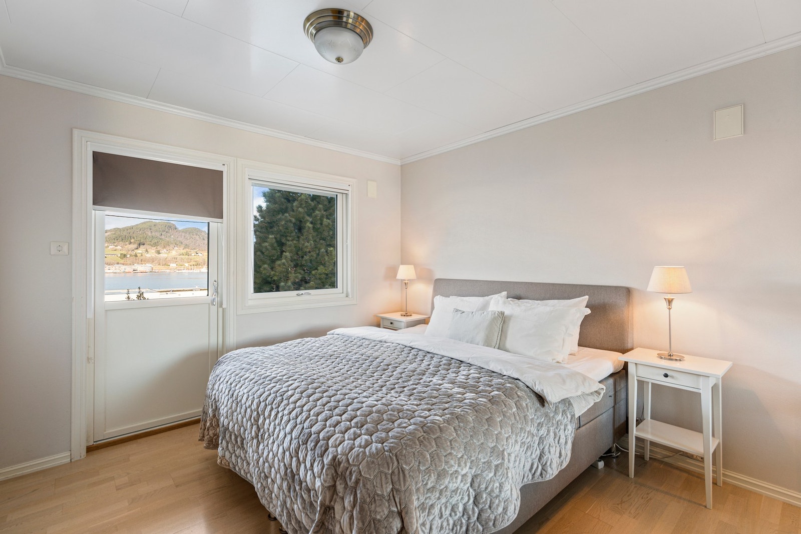 Hovedetasjen har tre soverom. Galleribilde