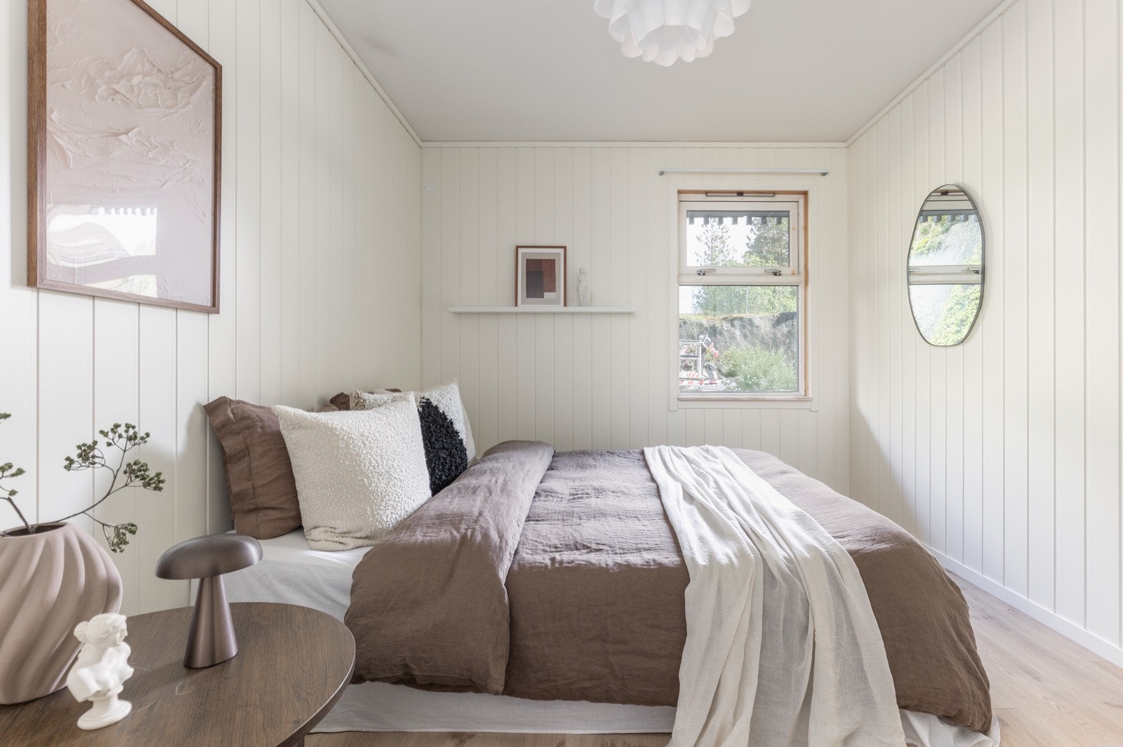 Enkelt å møblere med ønsket sengestørrelse og annet passende møblement Galleribilde