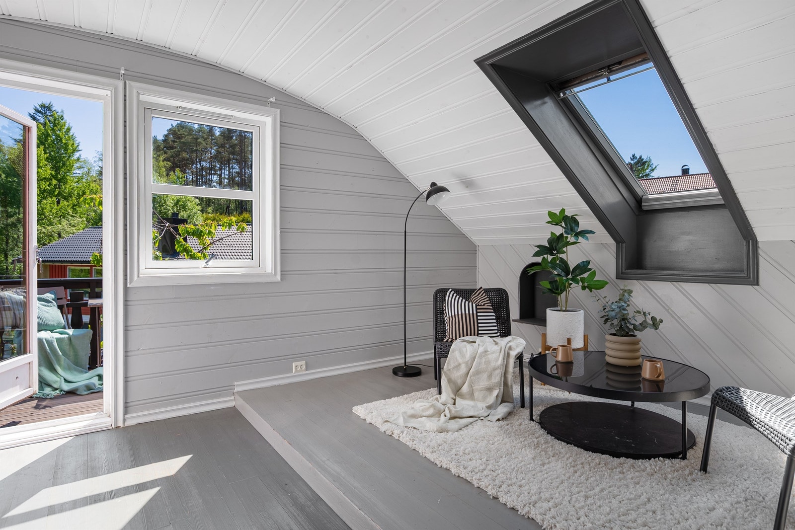 Godt med lysinnslipp som gir en luftig og romslig følelse Galleribilde