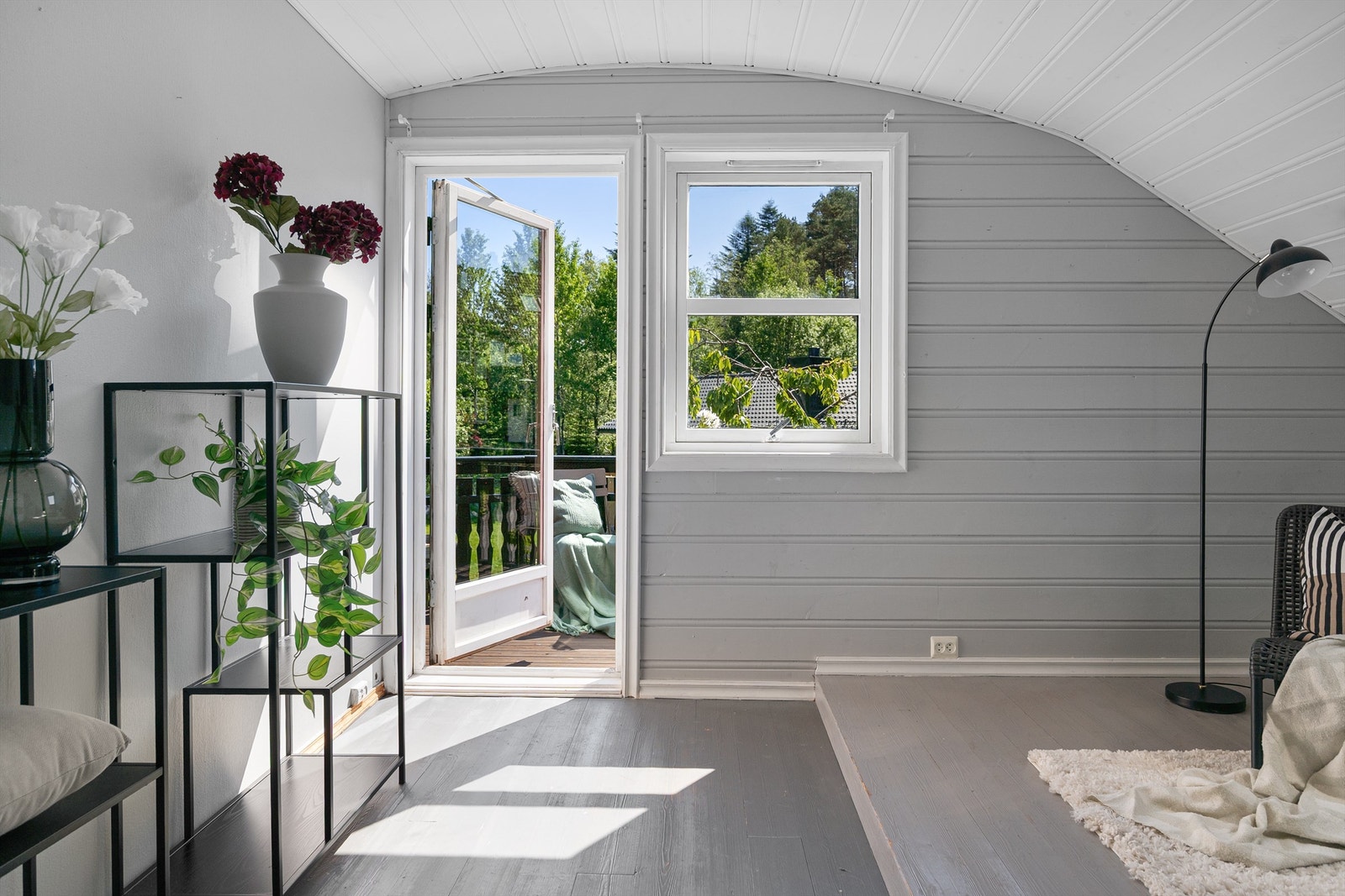 Fra loftstuen har man utgang til balkong Galleribilde