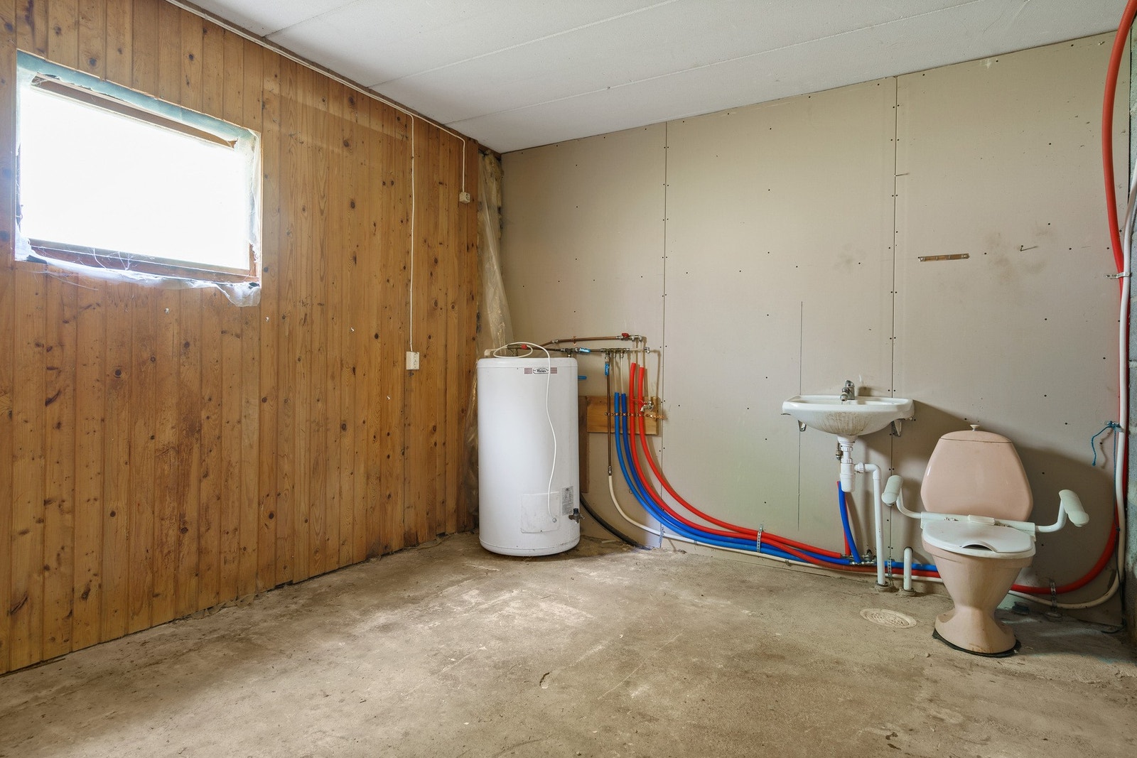 Uferdig bad hybel Galleribilde