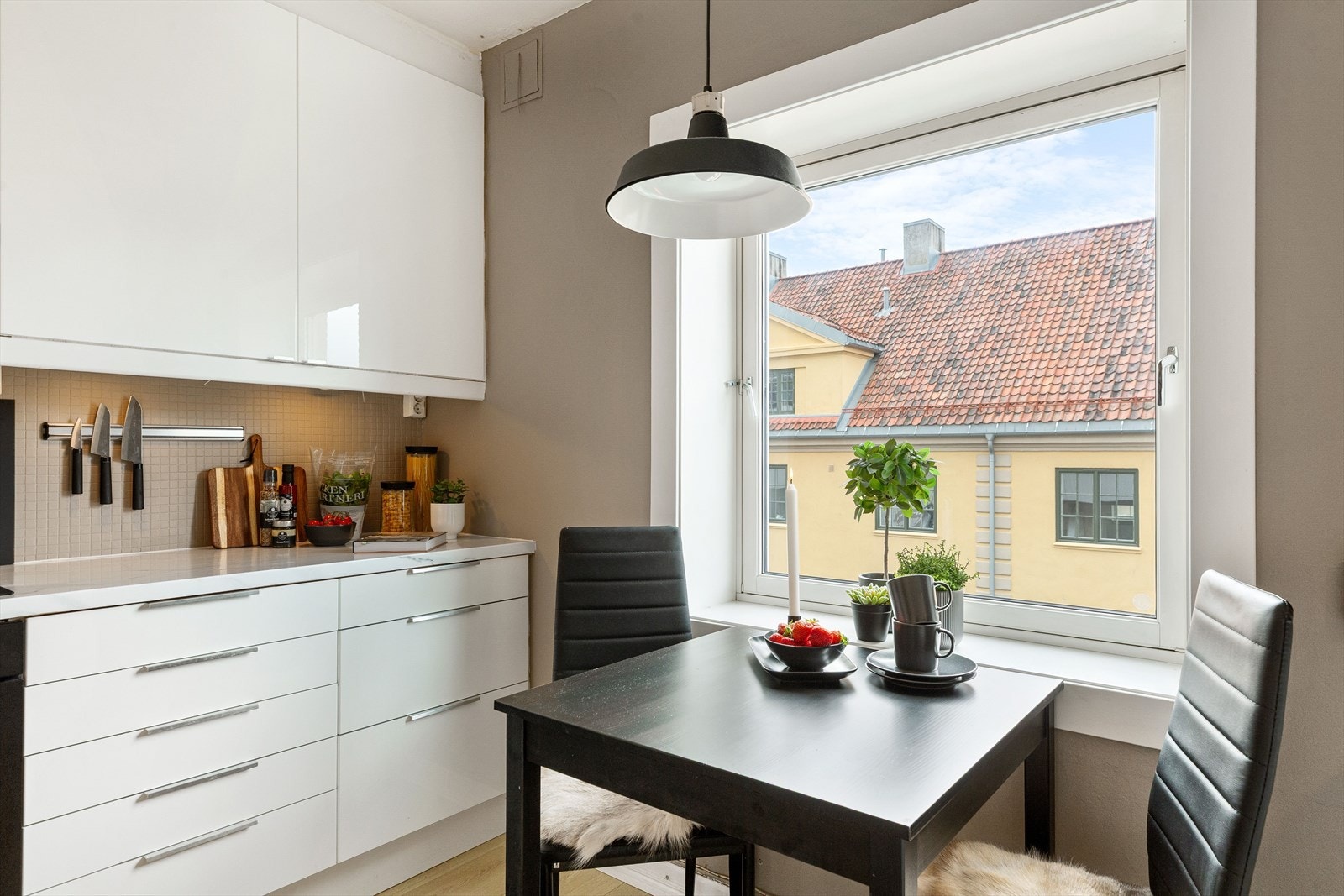 Kjøkkenet har fått, tilstandsgrad 1 ifølge takstmann. Galleribilde