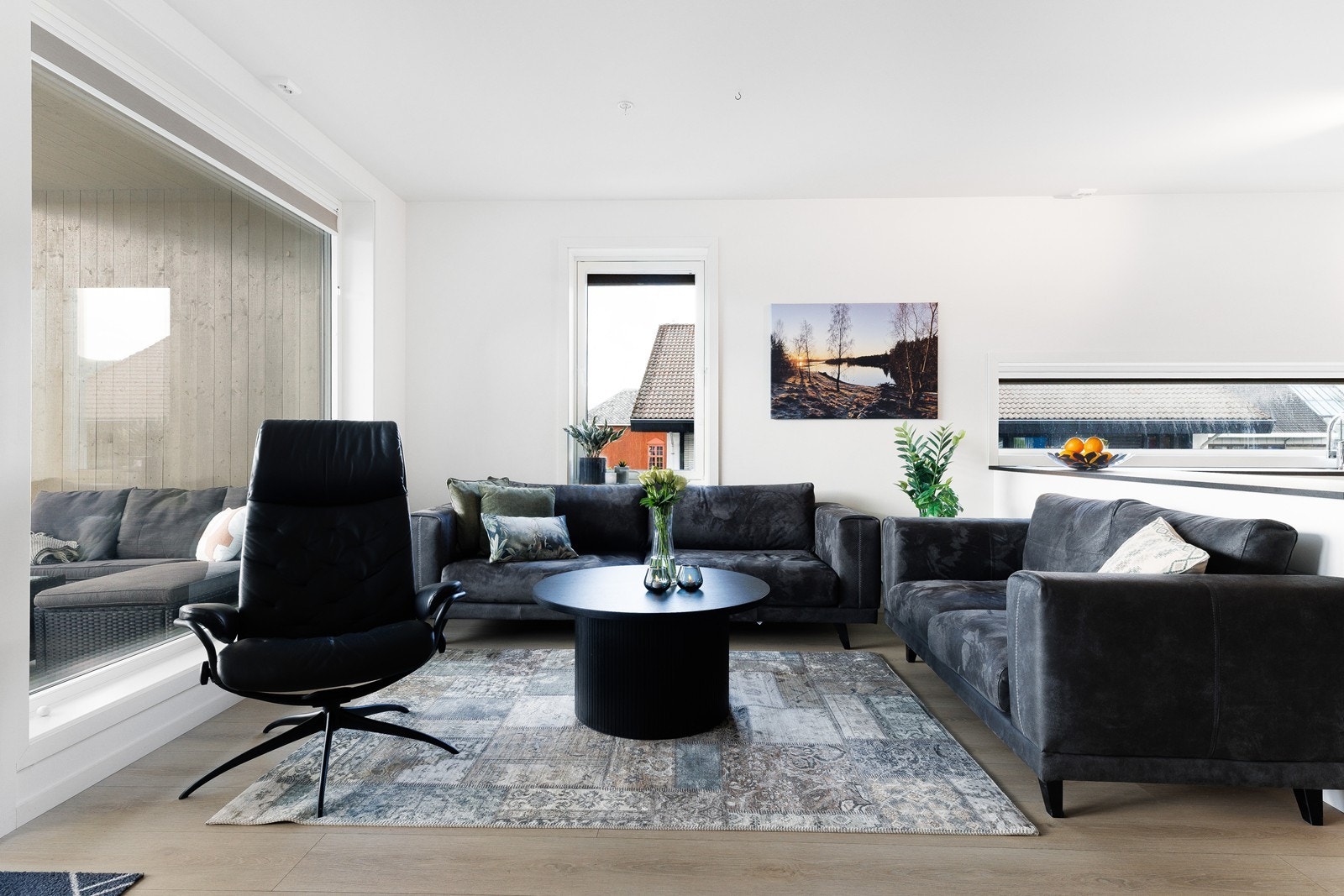 Hyggelig tv-krok med god plass! Galleribilde