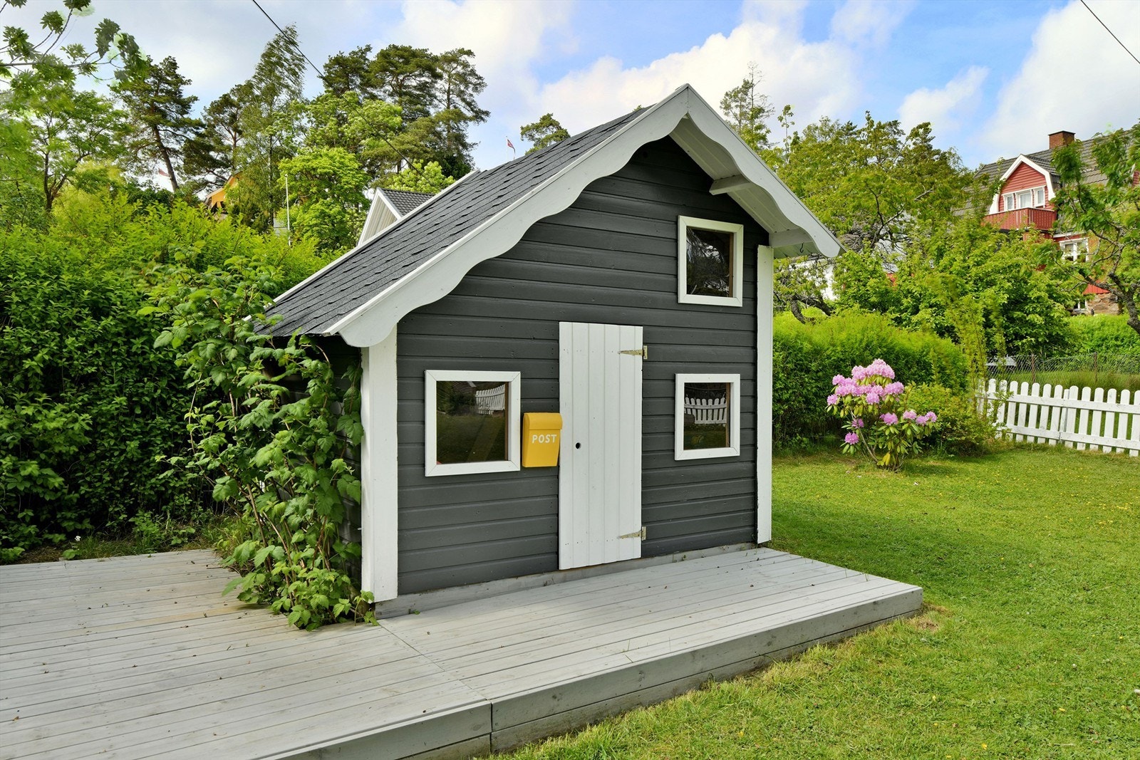 Lekehytte fra 2019 på tomten Galleribilde