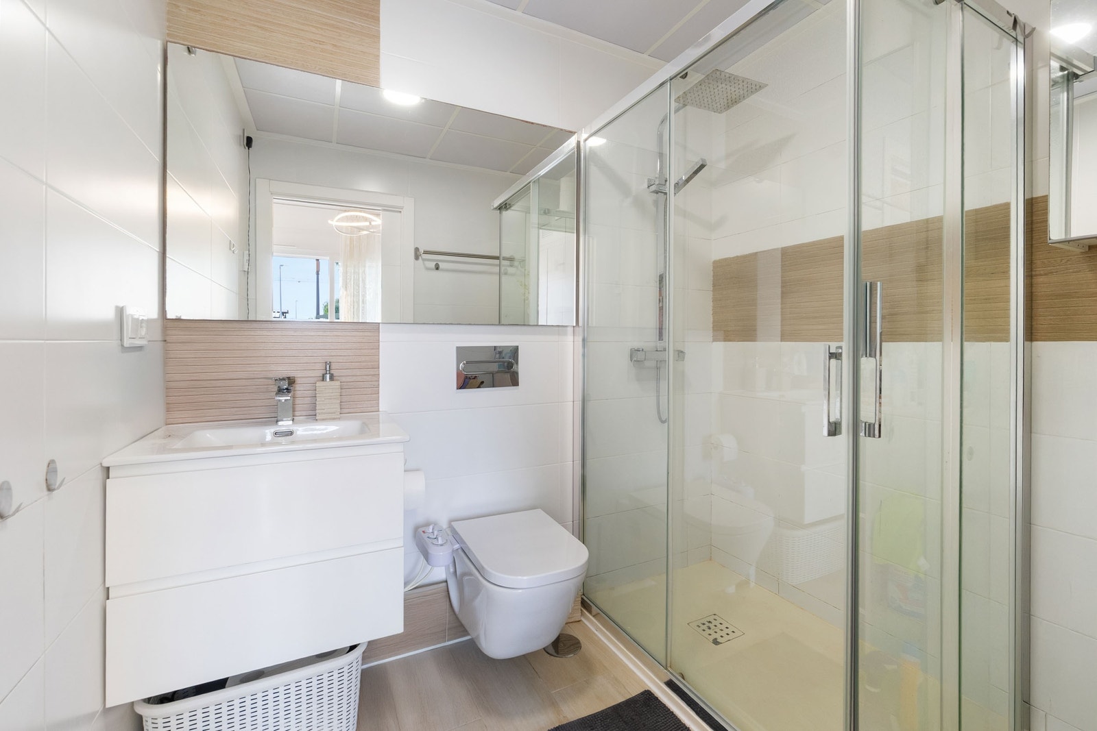 EN SUITE BADEROM Galleribilde