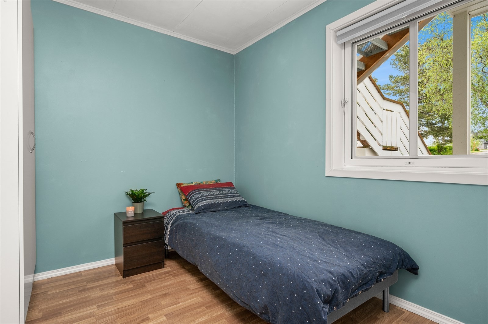 Boligen har to soverom, dette soverommet er på 8,5 m². Galleribilde