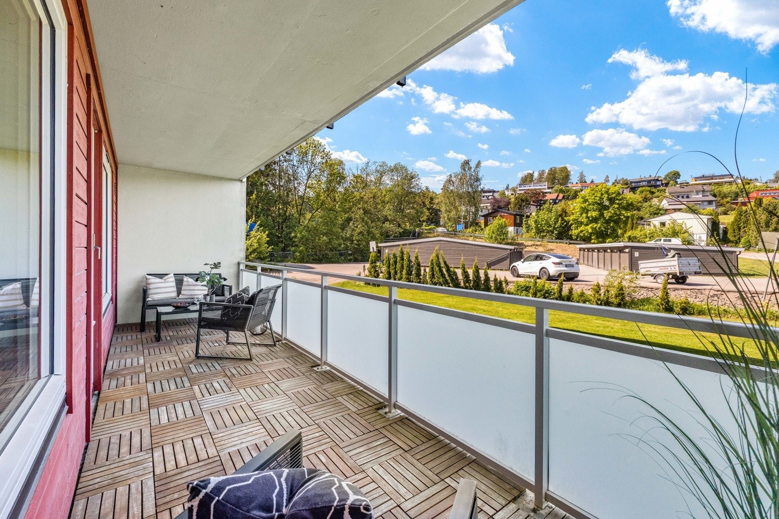 Romslig 2-roms leilighet på bakkeplan, med nordvestvendt balkong å ca. 12 kvm. Galleribilde