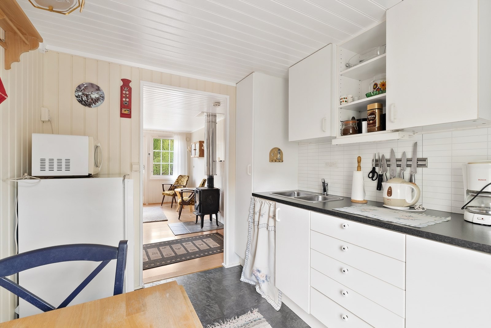 Kjøkkenet ble også oppusset ifm utvidelsen i 2004. Galleribilde