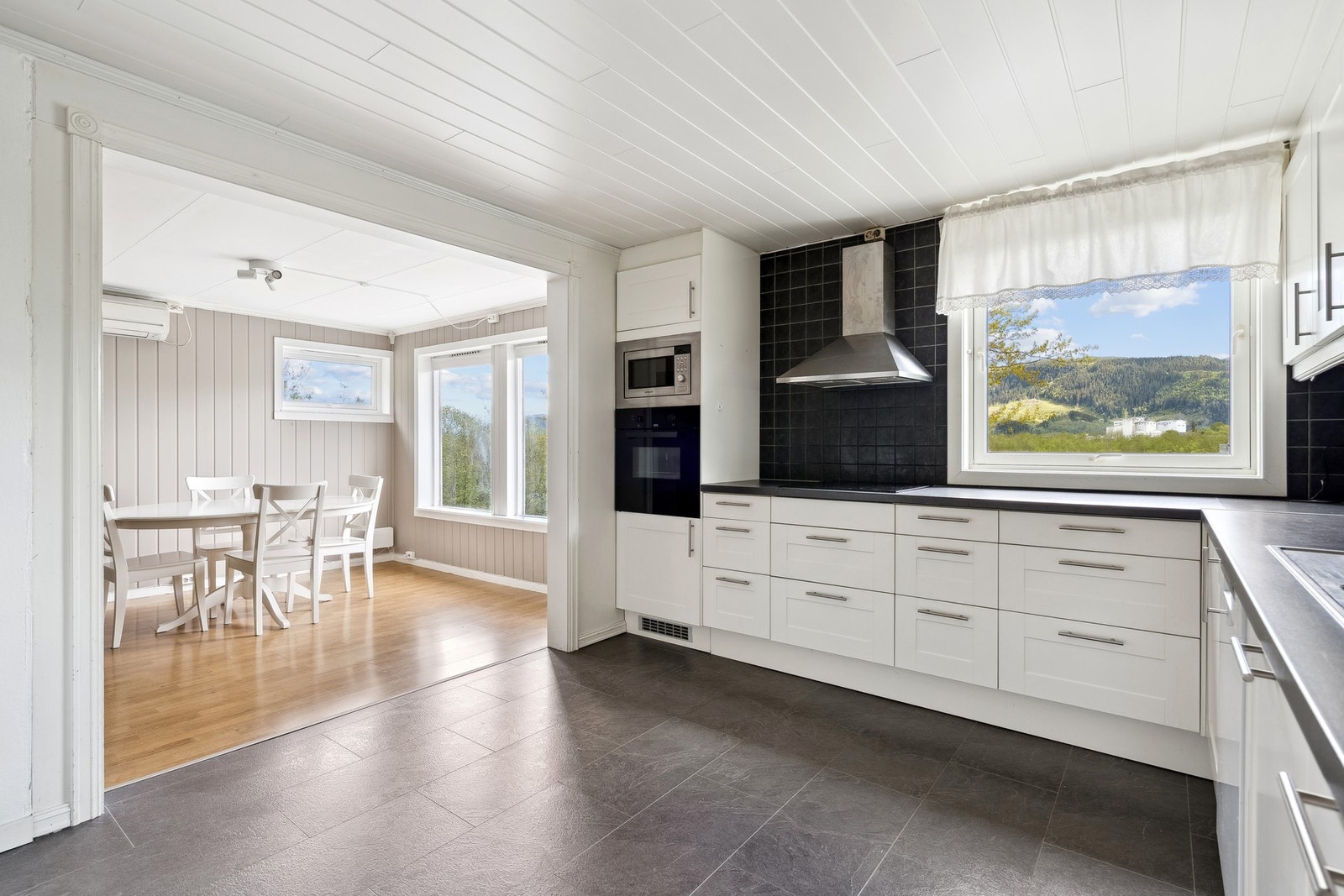 Innredningen er fra Ikea. Galleribilde