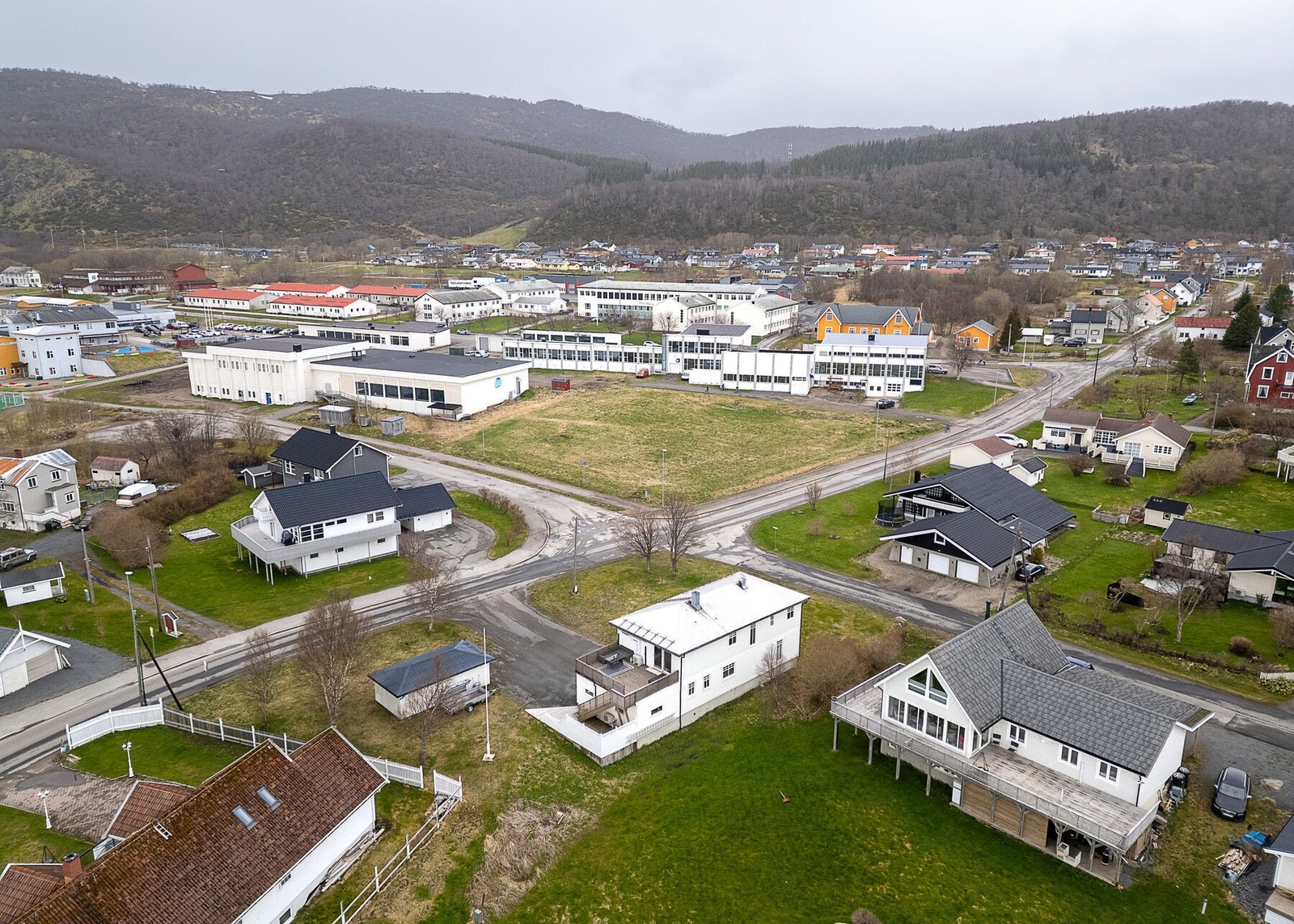 Eiendommen sett fra lufta Galleribilde