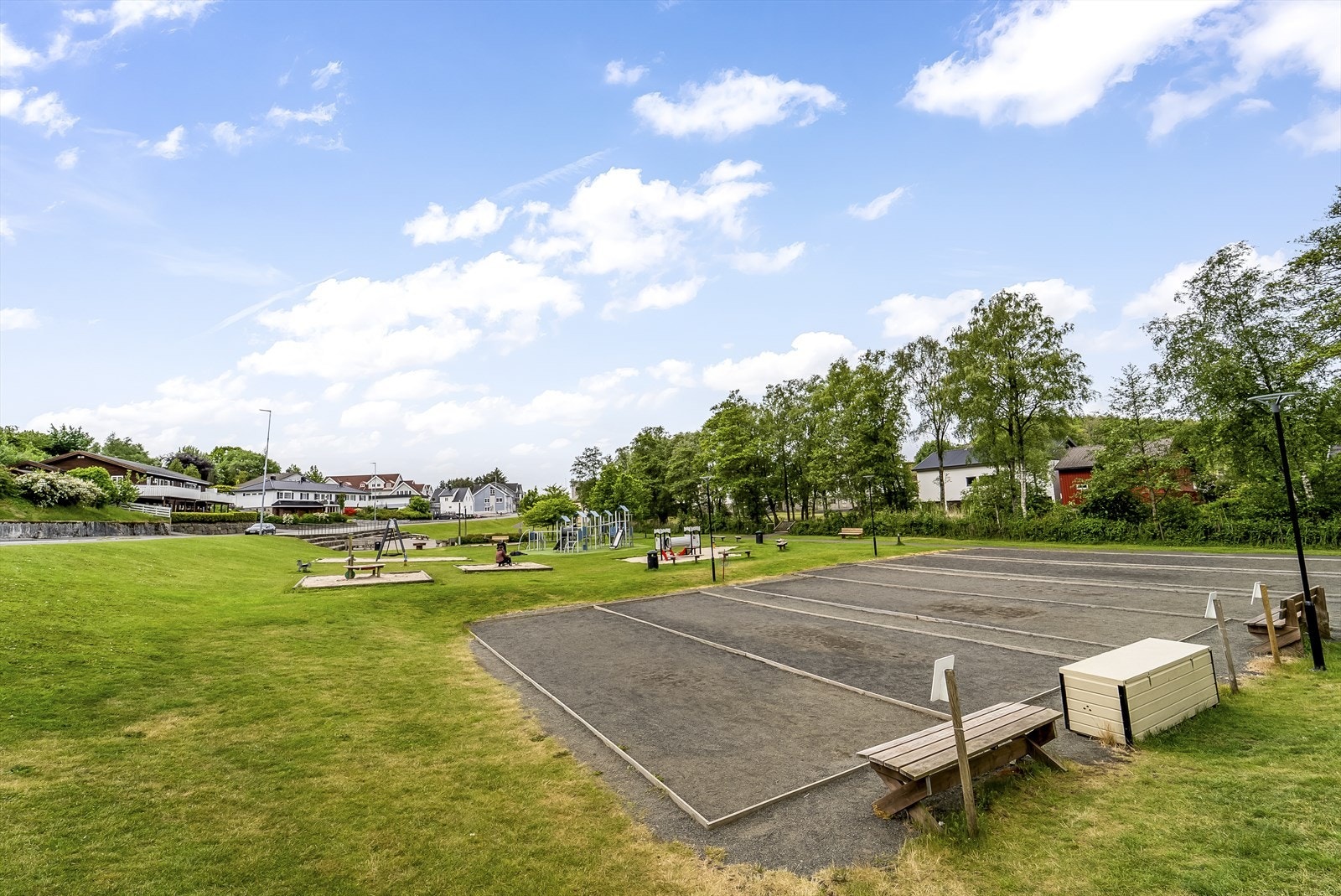 Selvaagparken har boltreplass for liten og stor. Botchabanen har blitt et populært samlingssted for mange av beboerne i nærområdet. Galleribilde