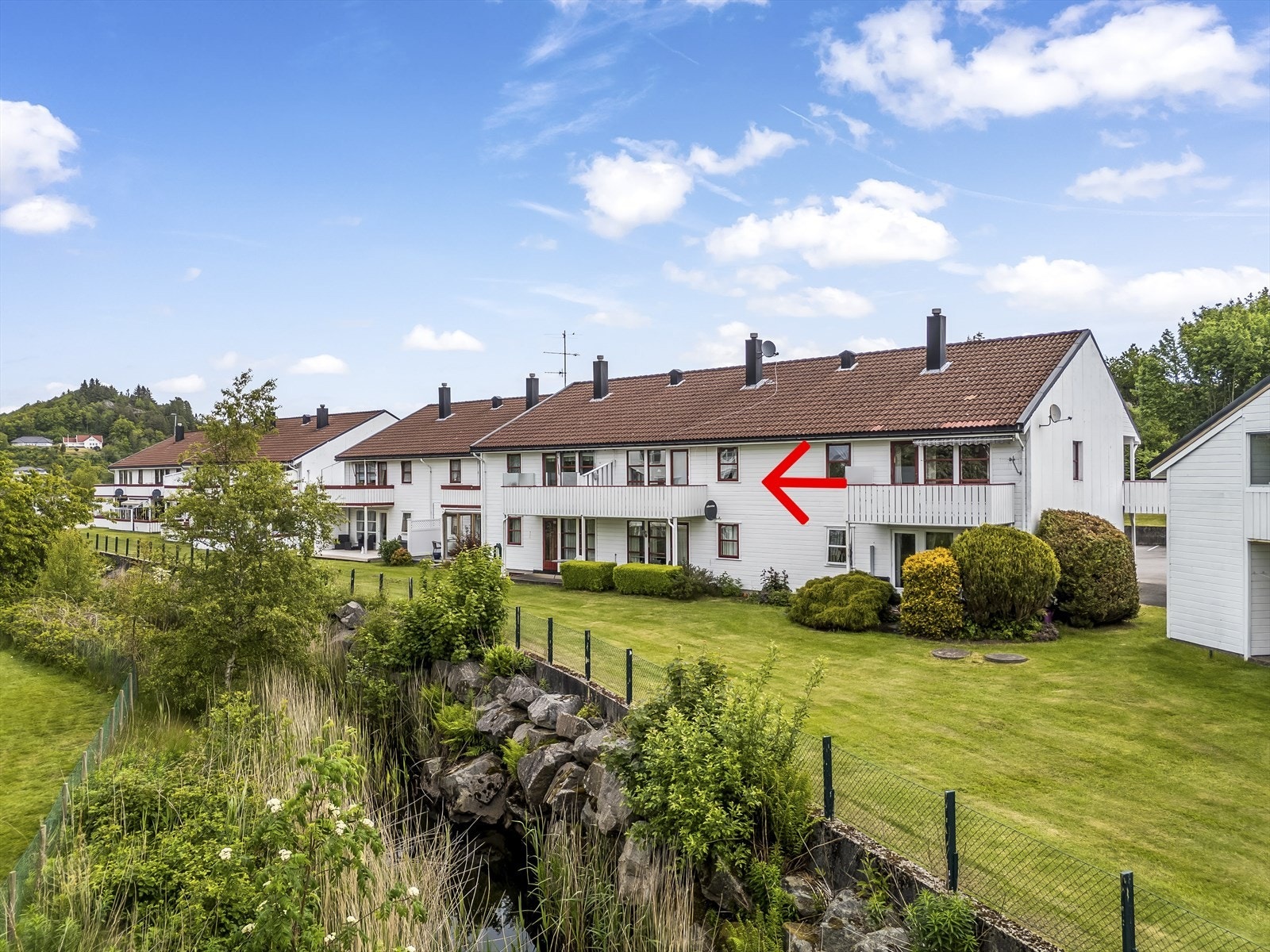 Eiendomsmegler MNEF Anita Cecilie Gabrielsen ønsker velkommen til Abraham Berges vei 24B! Galleribilde