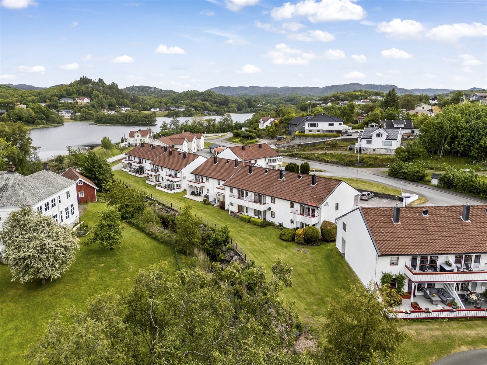 Leiligheten ligger i Vansetun - et populært boligområde for de over 50 år. Galleribilde