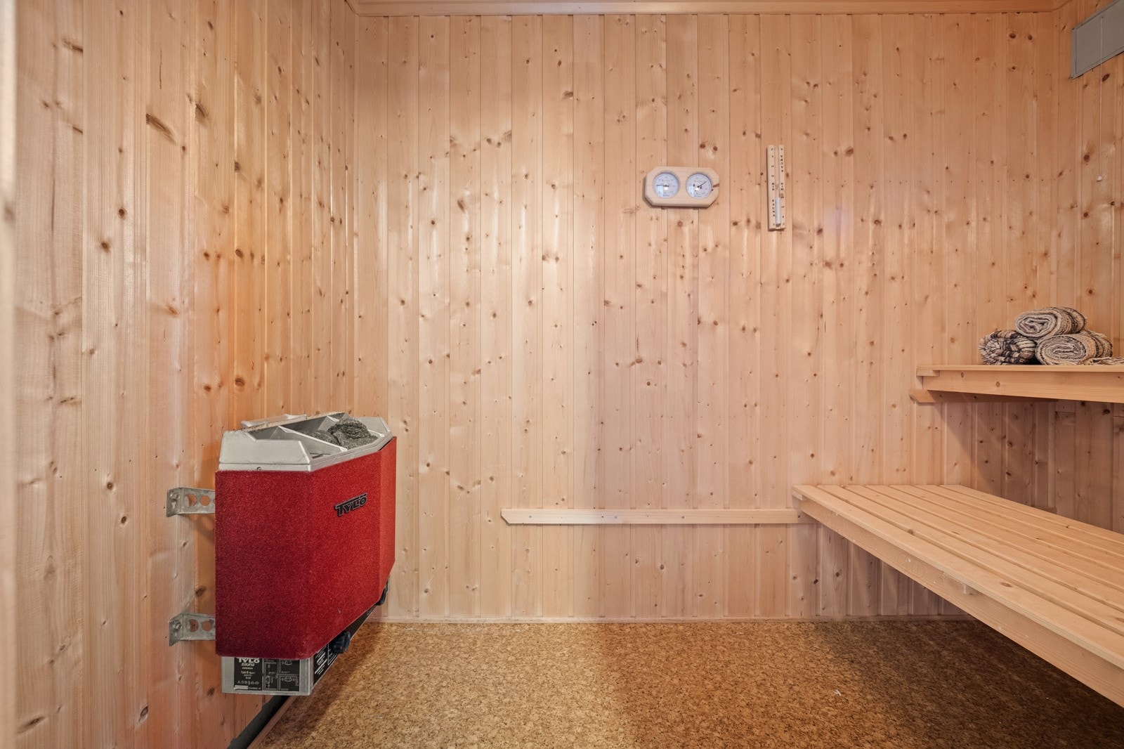 Videre inn fra badet ligger badstuen Galleribilde