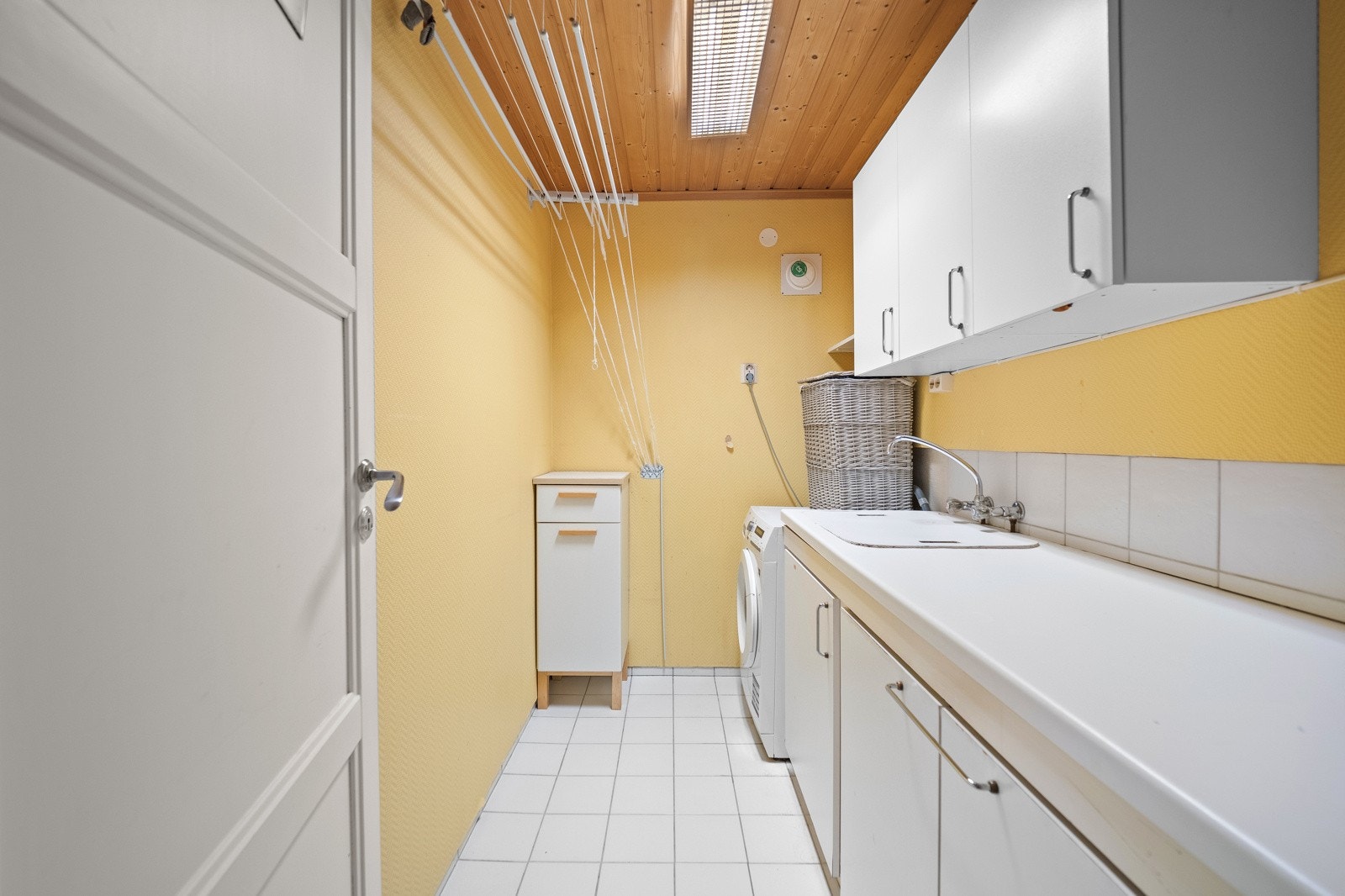 Praktisk med adskilt vaskerom Galleribilde