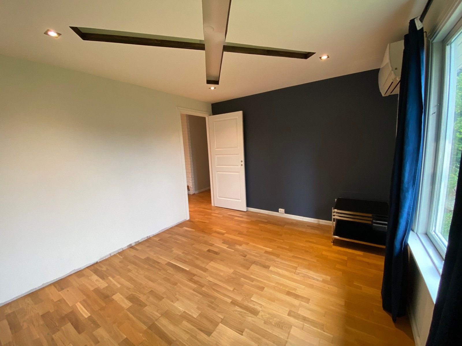 På soverommet er det montert varmepumpe Galleribilde