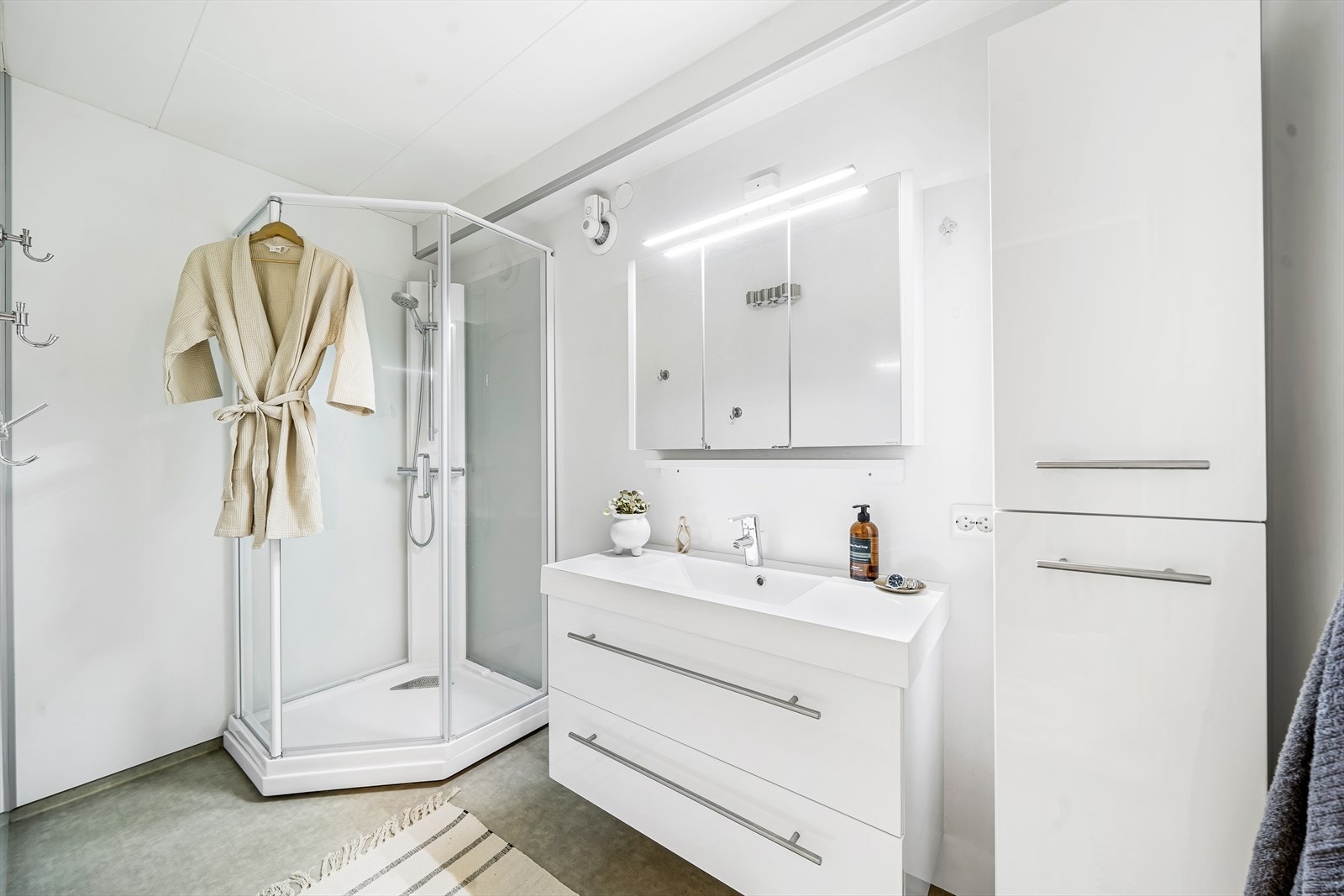 Bad i underetasjen. Galleribilde