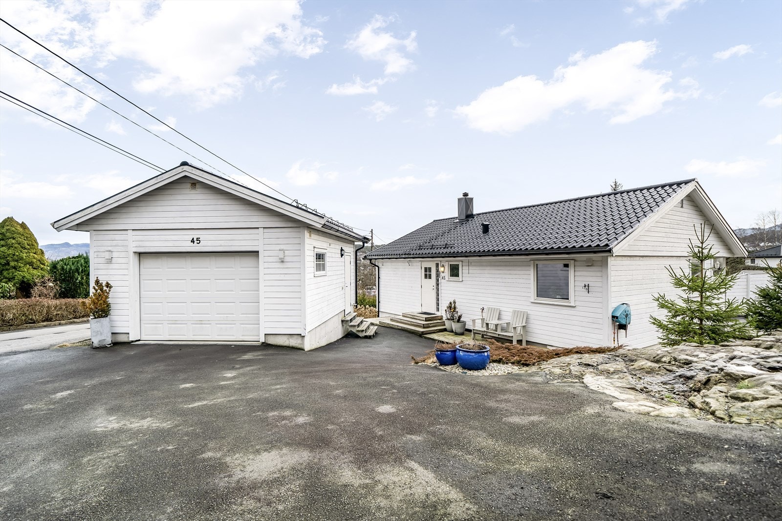 Velkommen til Klevian 45 - Renovert enebolig med nyere garasje. Galleribilde