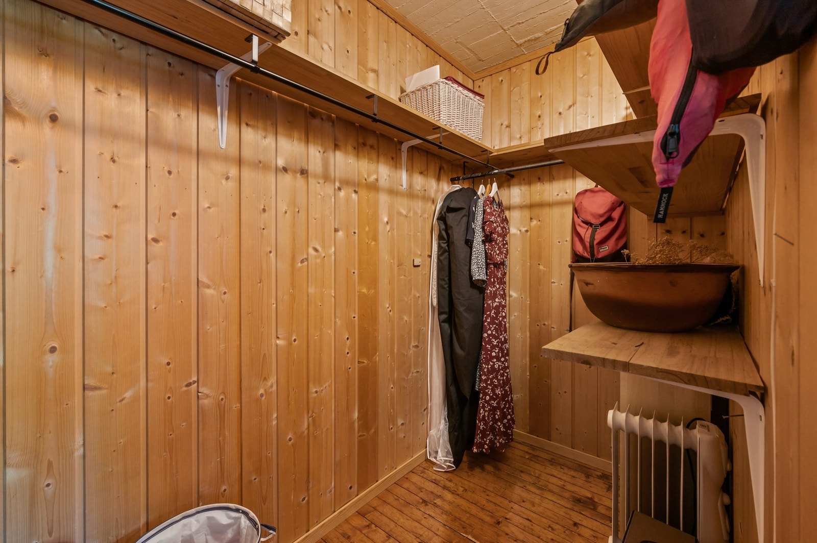 Innvendig bod. Galleribilde