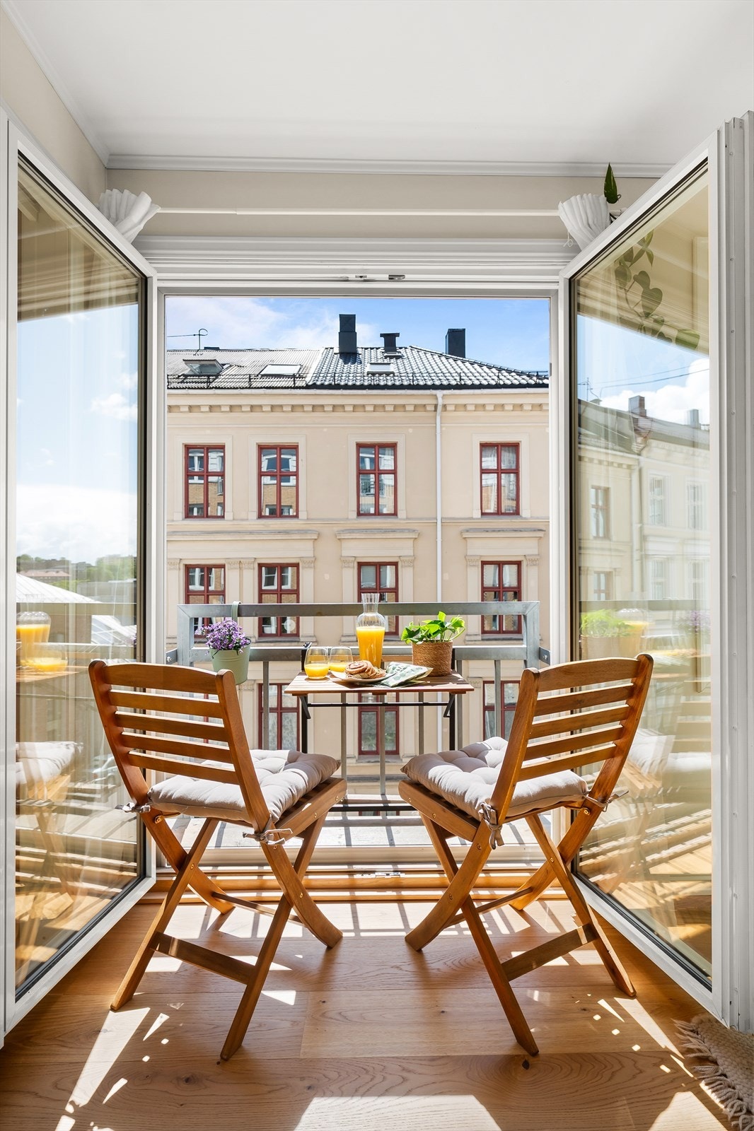 En herlig fransk balkong er med på å skape en forlengelse av rommet og gir masse frisk luft! Galleribilde